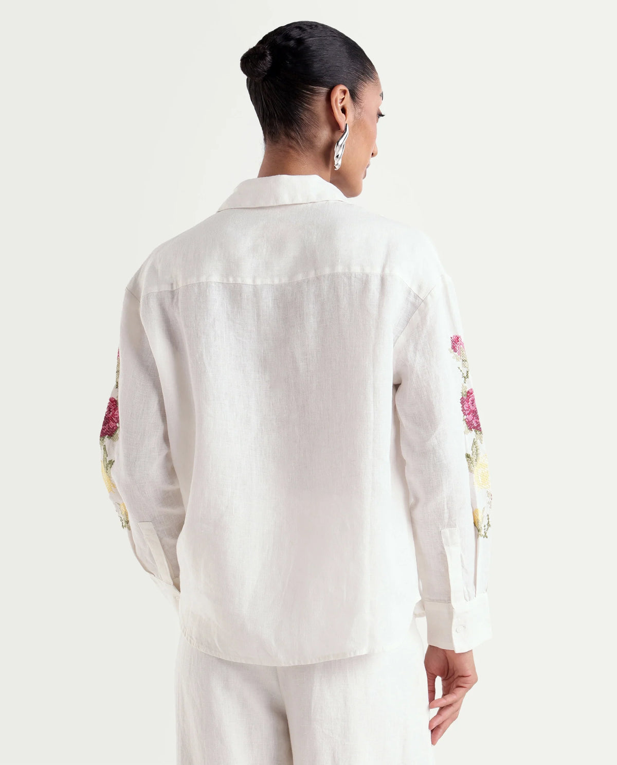 Rareism Women's Taish-T Light Offwhite 100% Linen Spread Collar Regular Plain Shirt