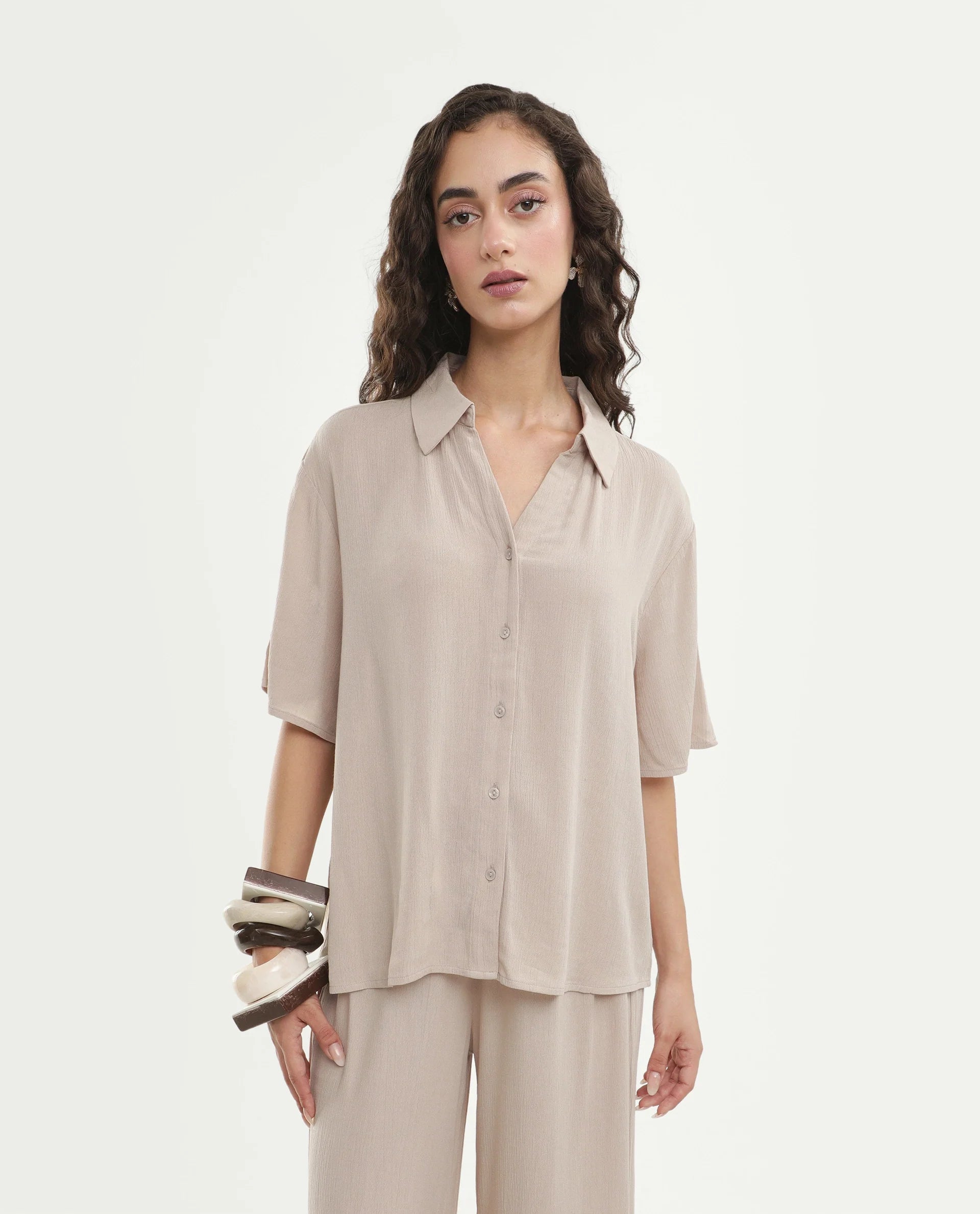 Rareism Women's Vaxon-T Beige Viscose Fabric Johnny Collar Relaxed Plain Top