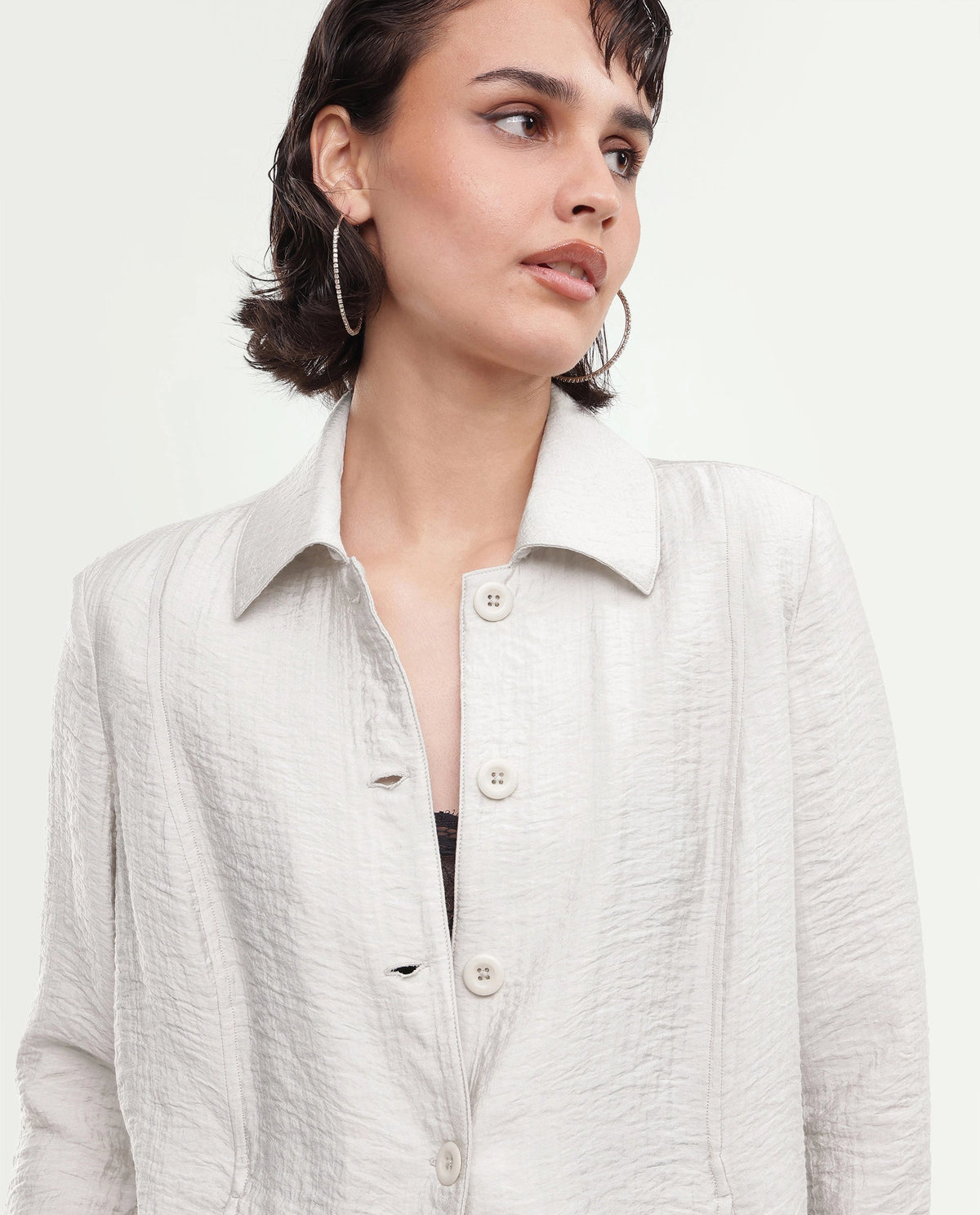 Rareism Women's Dion-T Off White Viscose Blend Spread Collar Button Boxy Plain Shacket
