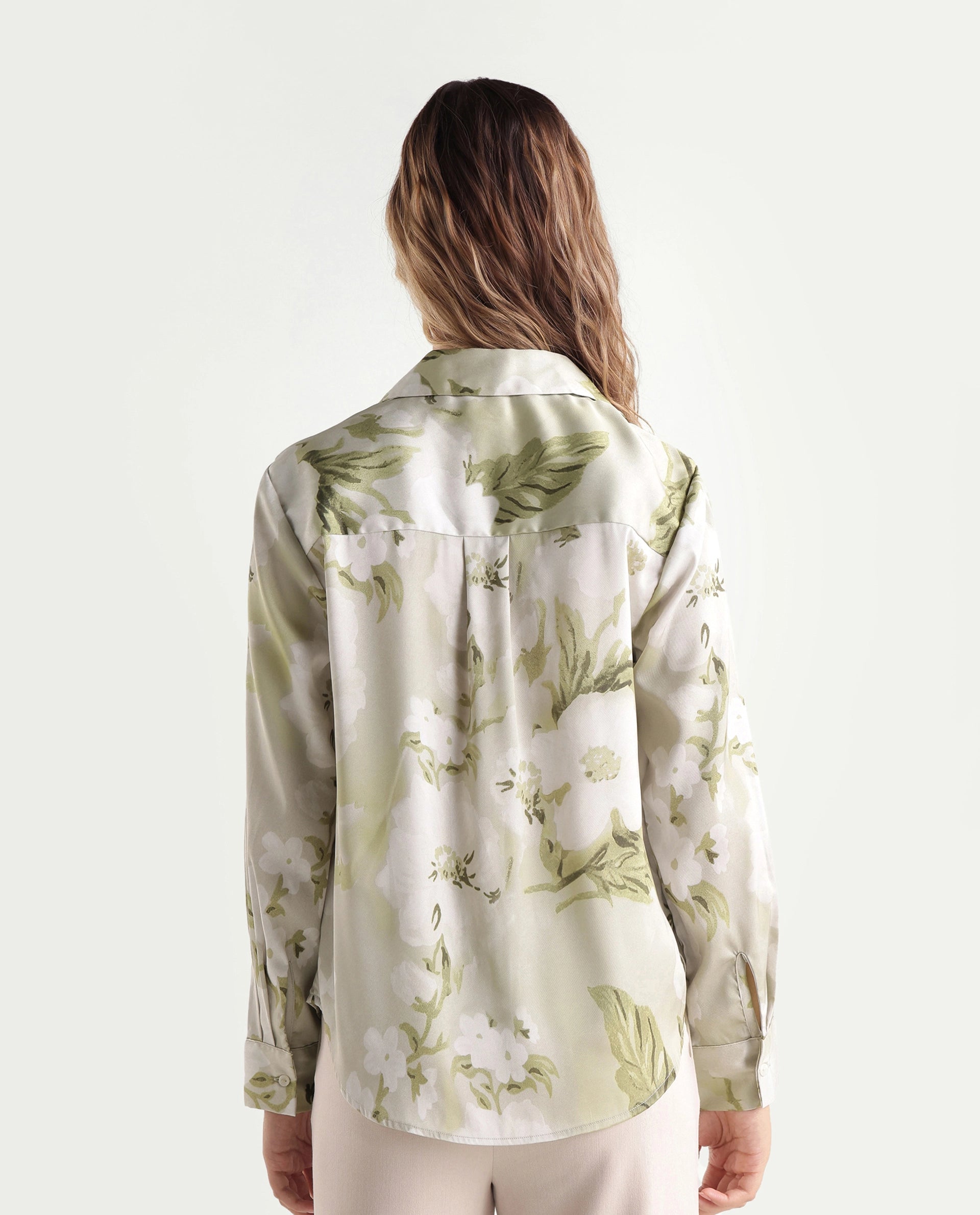 Rareism Women's Satino Light Green Abstract Polyester Regular Long Sleeves Shirt