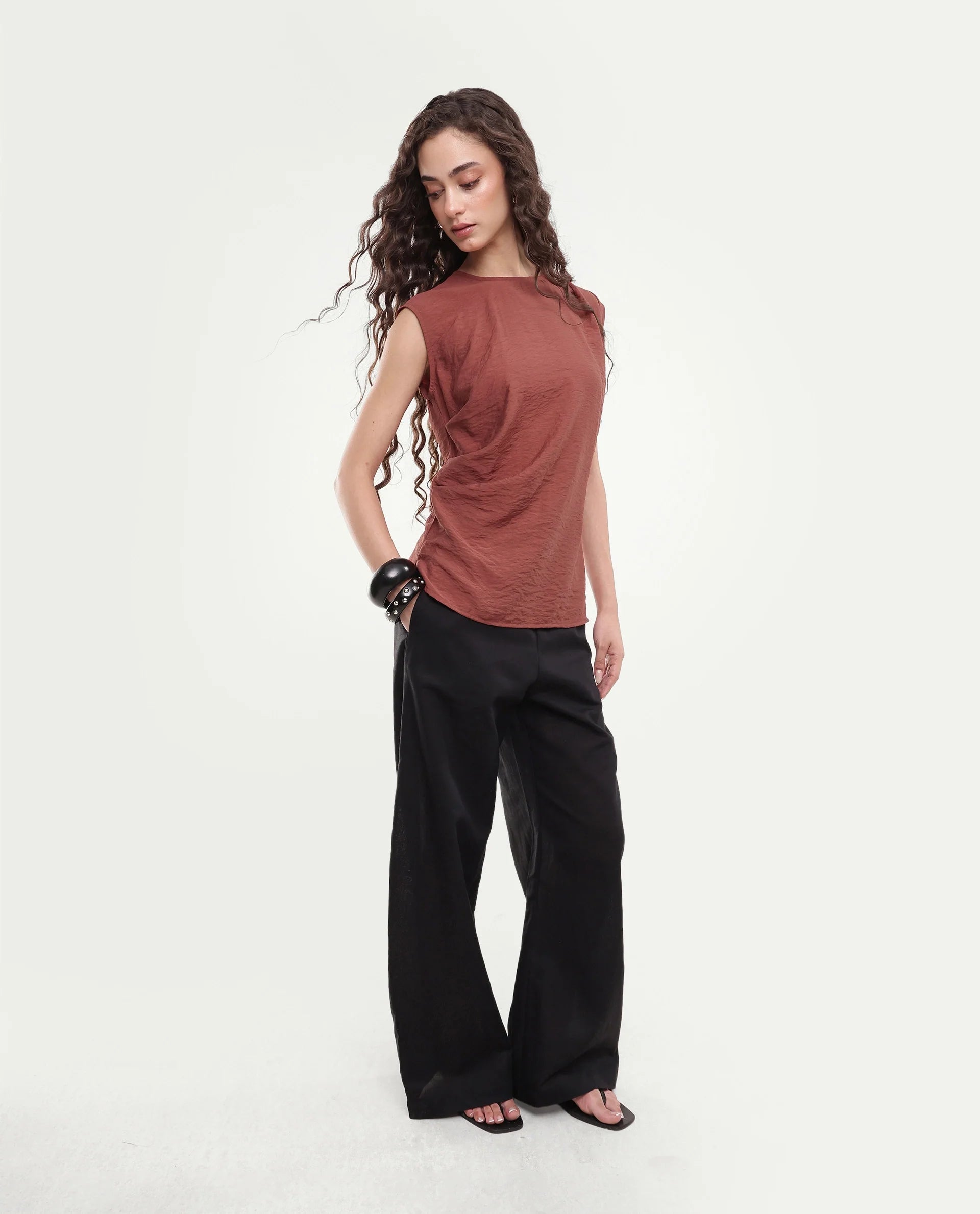 Rareism Women's Gica Dark Rust Plain Viscose Blend Regular Sleeveless Top