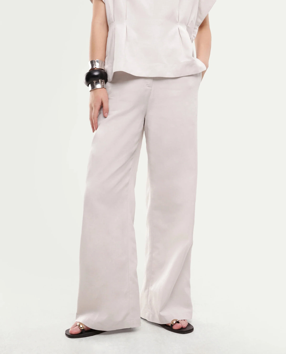 Rareism Women's Fite-B Light Beige Linen Blend Hook And Zipper Wide Trouser
