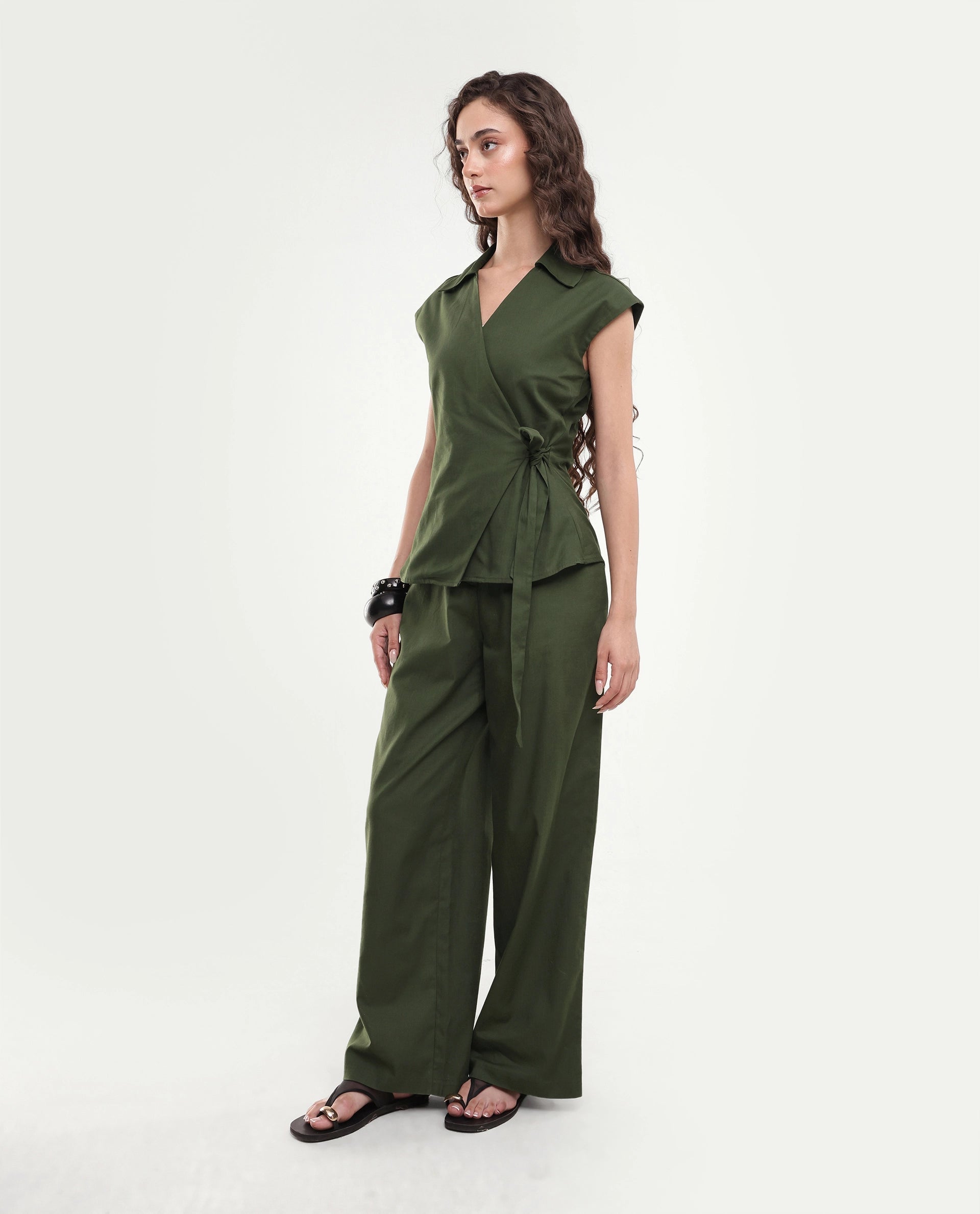 Rareism Women's Sylix-B Dark Olive Solid Cotton Straight Regular Trouser
