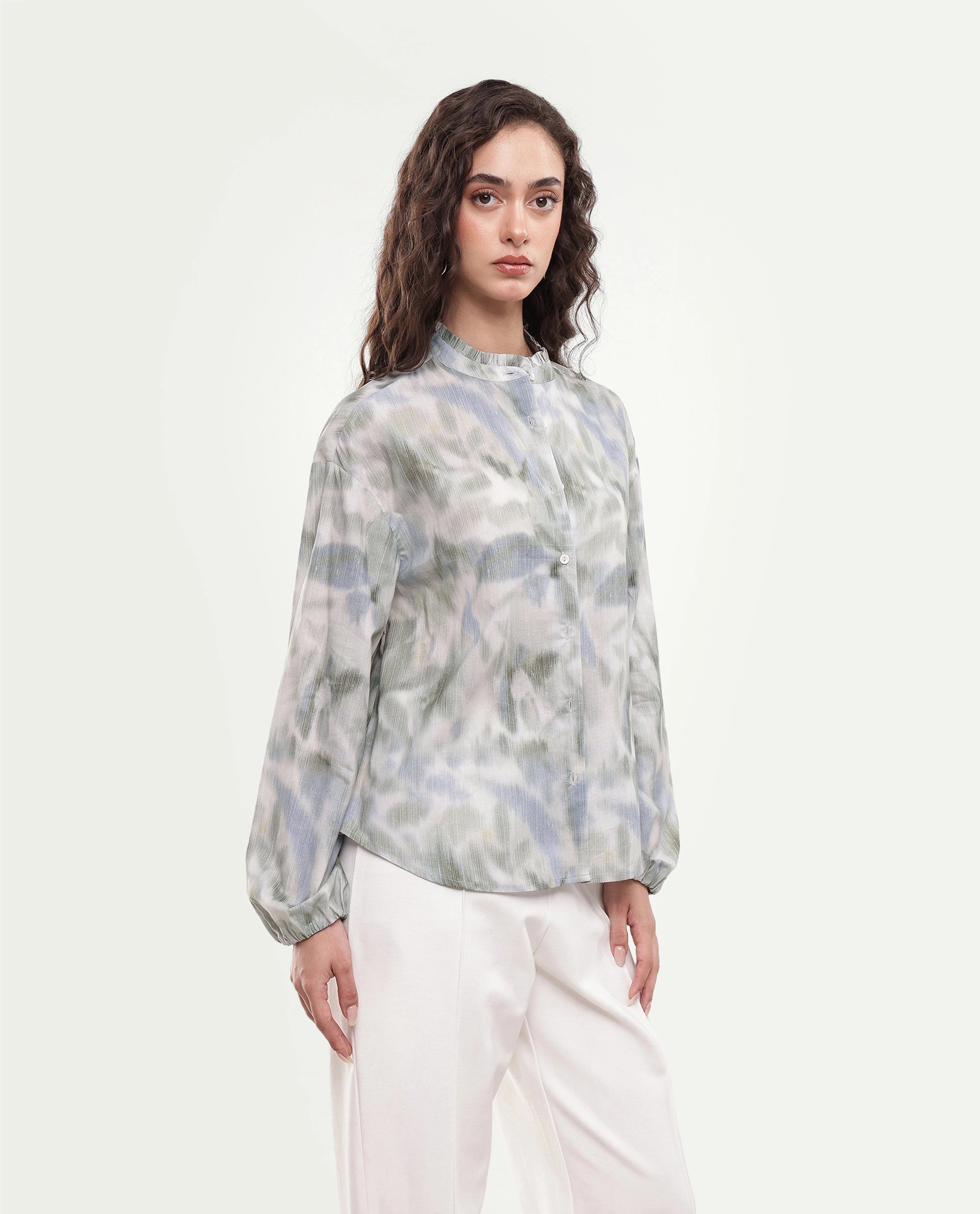 Rareism Women's Overo Pastel Green Abstract Cotton Regular Long Sleeves Top
