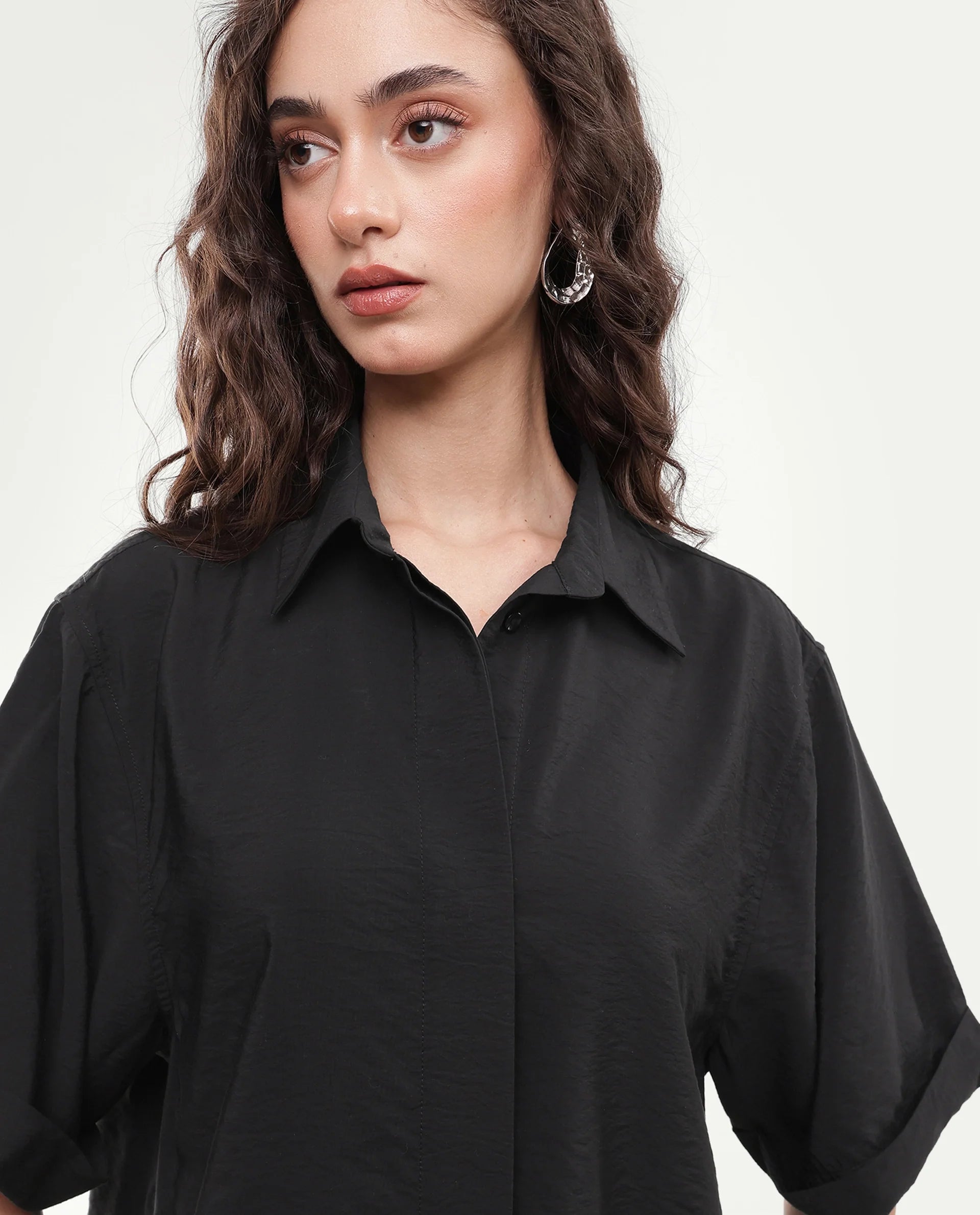 Rareism Women's Obin Black Solid Viscose Blend Boxy Short Sleeve Shirt