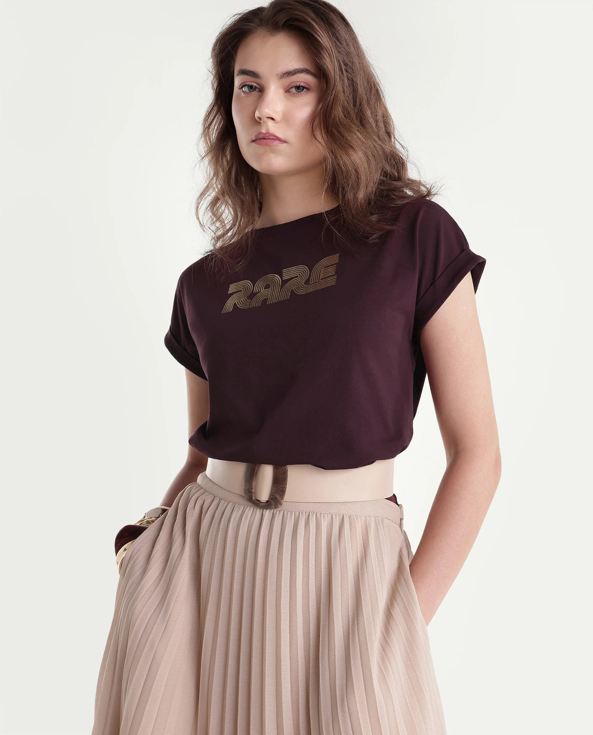 Rareism Women's Poil Dark Maroon Cotton Blend Pull-On Relaxed Fit Typography Print T-Shirt