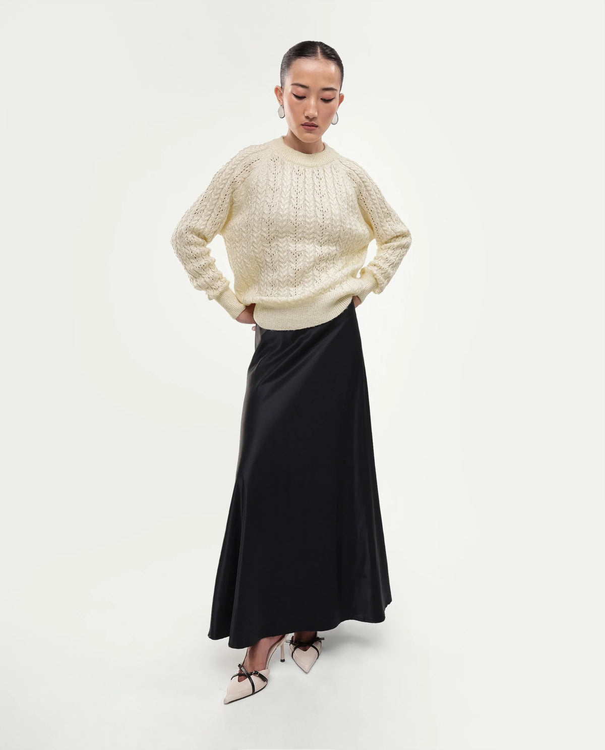 Rareism Women's Leseq Off White Polyester Blend Pull-On Relaxed Fit Plain Sweater