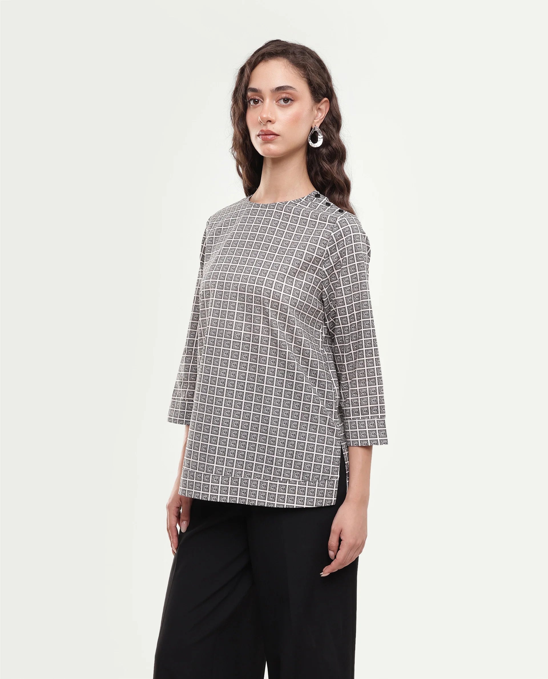 Rareism Women's Mahj Beige Geometric Cotton A-Line Three Quarter Sleeve Top