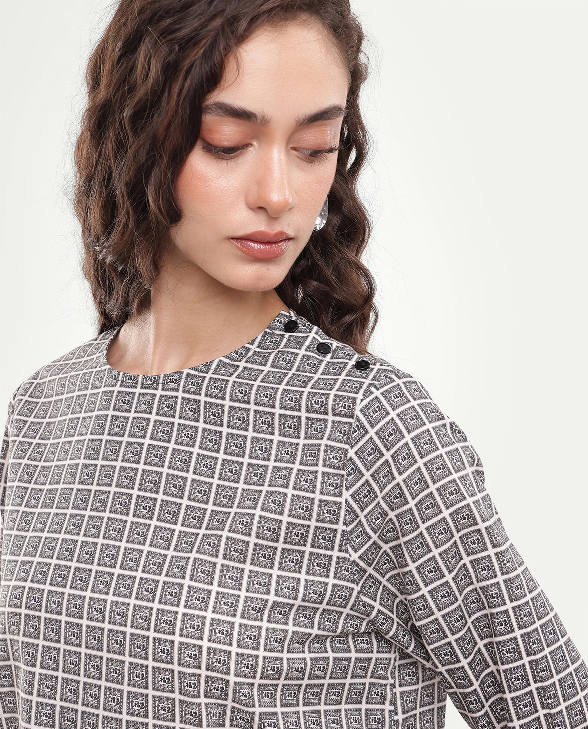 Rareism Women's Mahj Beige Geometric Cotton A-Line Three Quarter Sleeve Top