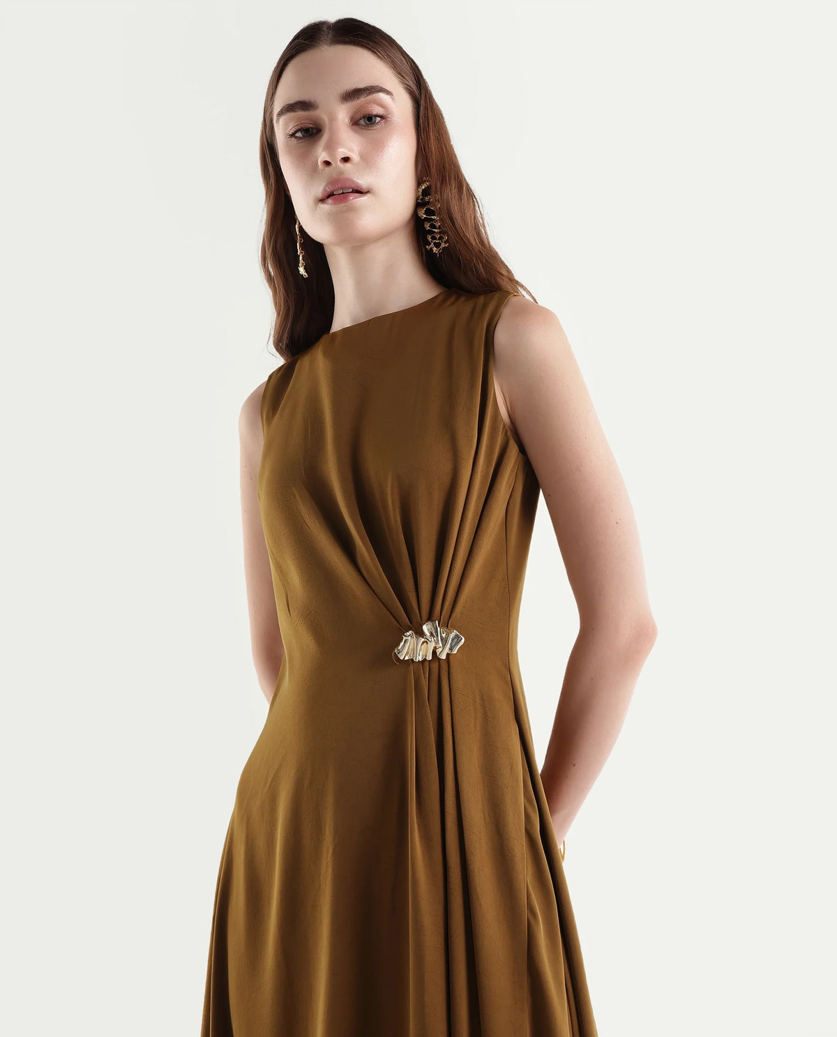 Rareism Women's Xoa Gold Polyester Crew Neck Sheath Plain Dress - image 3
