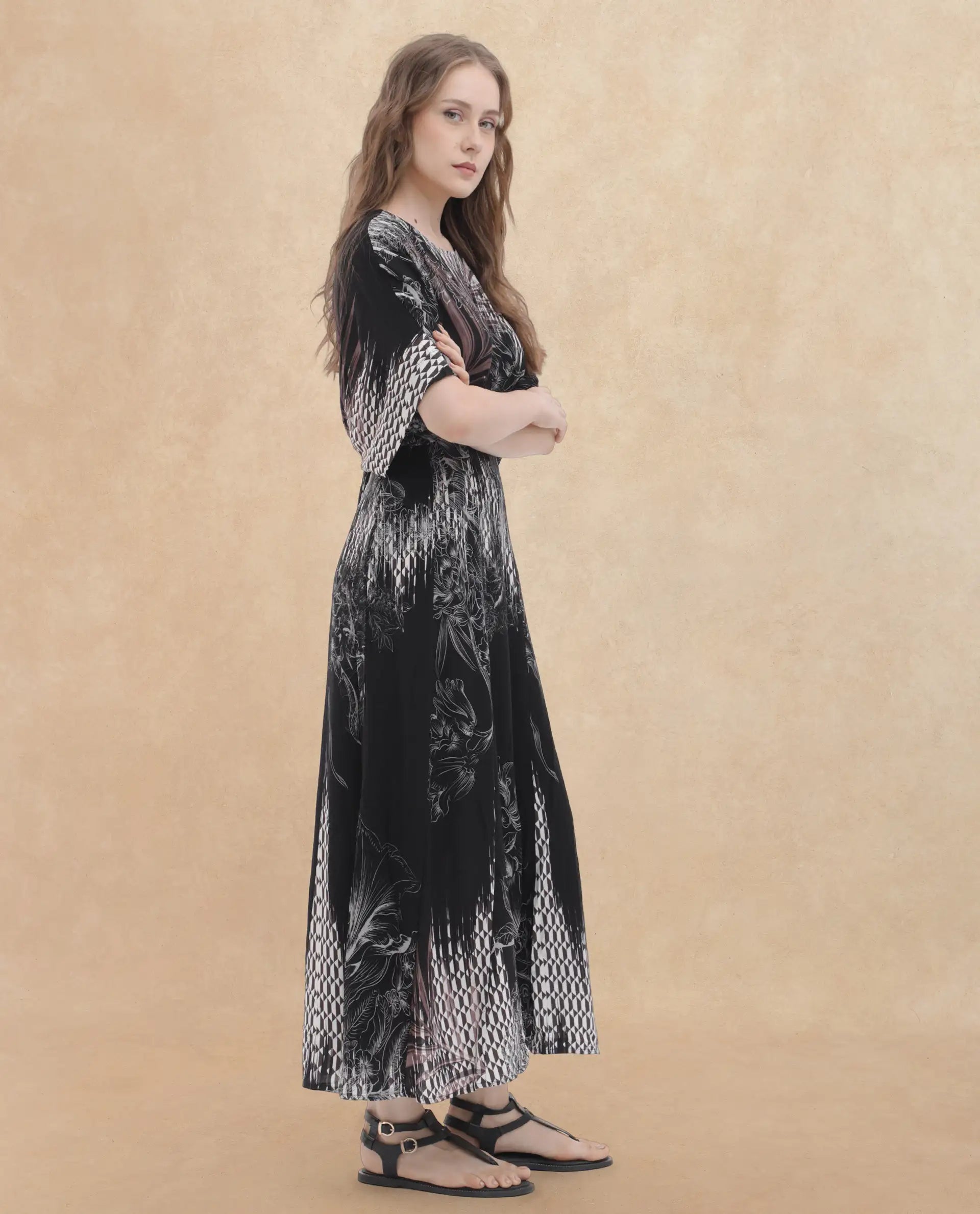 Rareism Women's Rufus Black Viscose Crew Neck Abstract Print Extended Sleeves Maxi Fit And Flare Dress