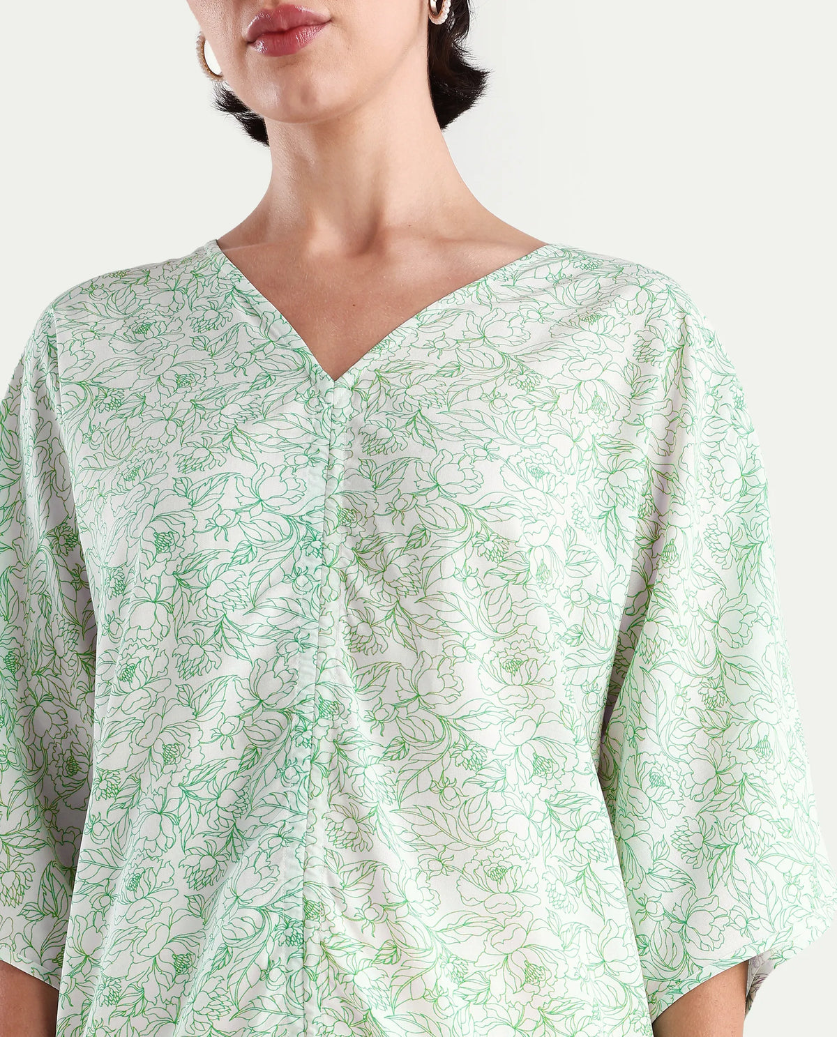 Rareism Women's Sepio-T Light Green Viscose V-Neck Floral Print Extended Sleeves Relaxed Fit Top