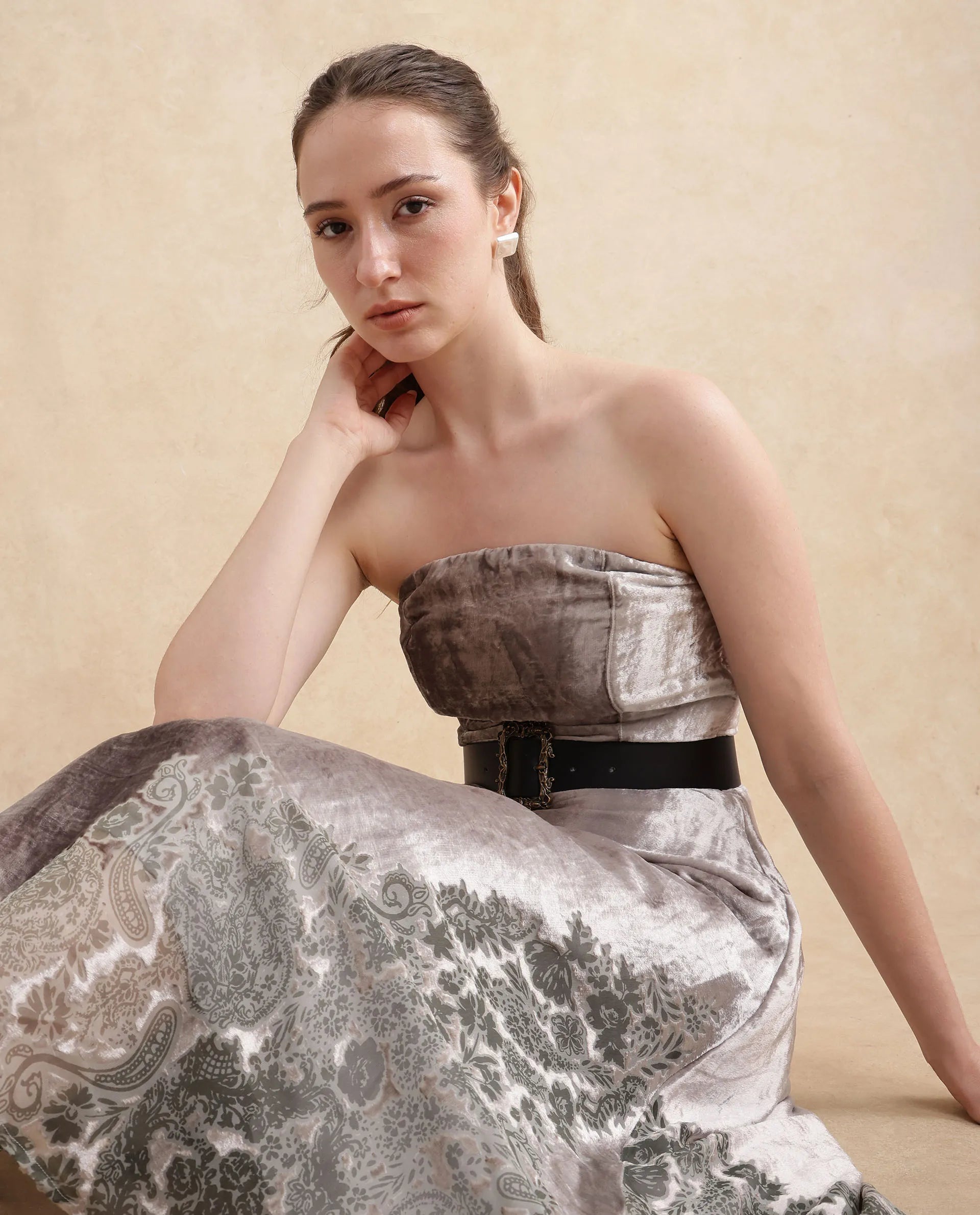 Rareism Women's Seson Light Silver Velvet Tube Neck Abstract Print Sleeveless Midi Fit And Flare Dress