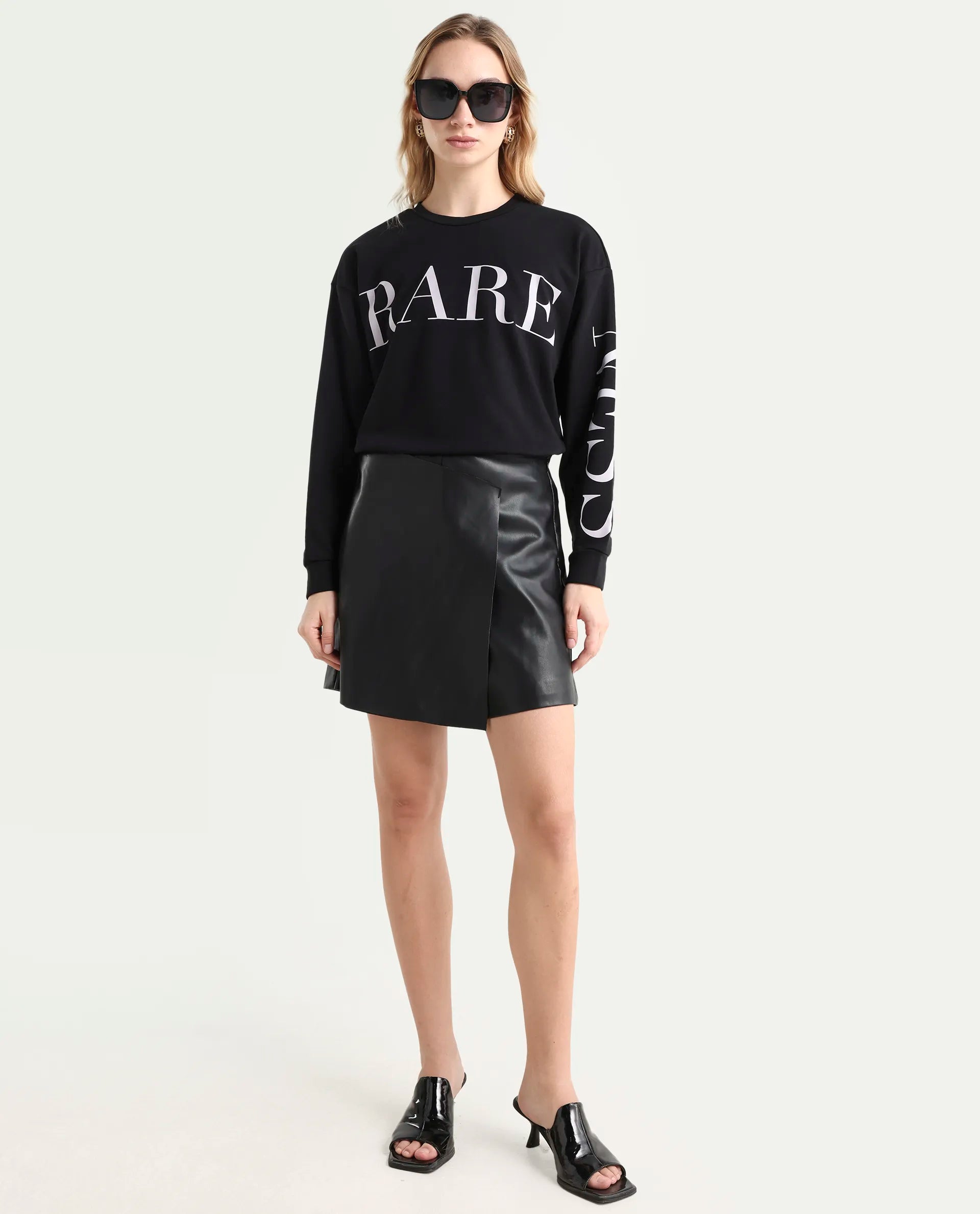 Rareism Women's Shelly Black Polyester Blend Crew Neck Graphic Print Cuffed Sleeve Relaxed Fit Sweatshirt