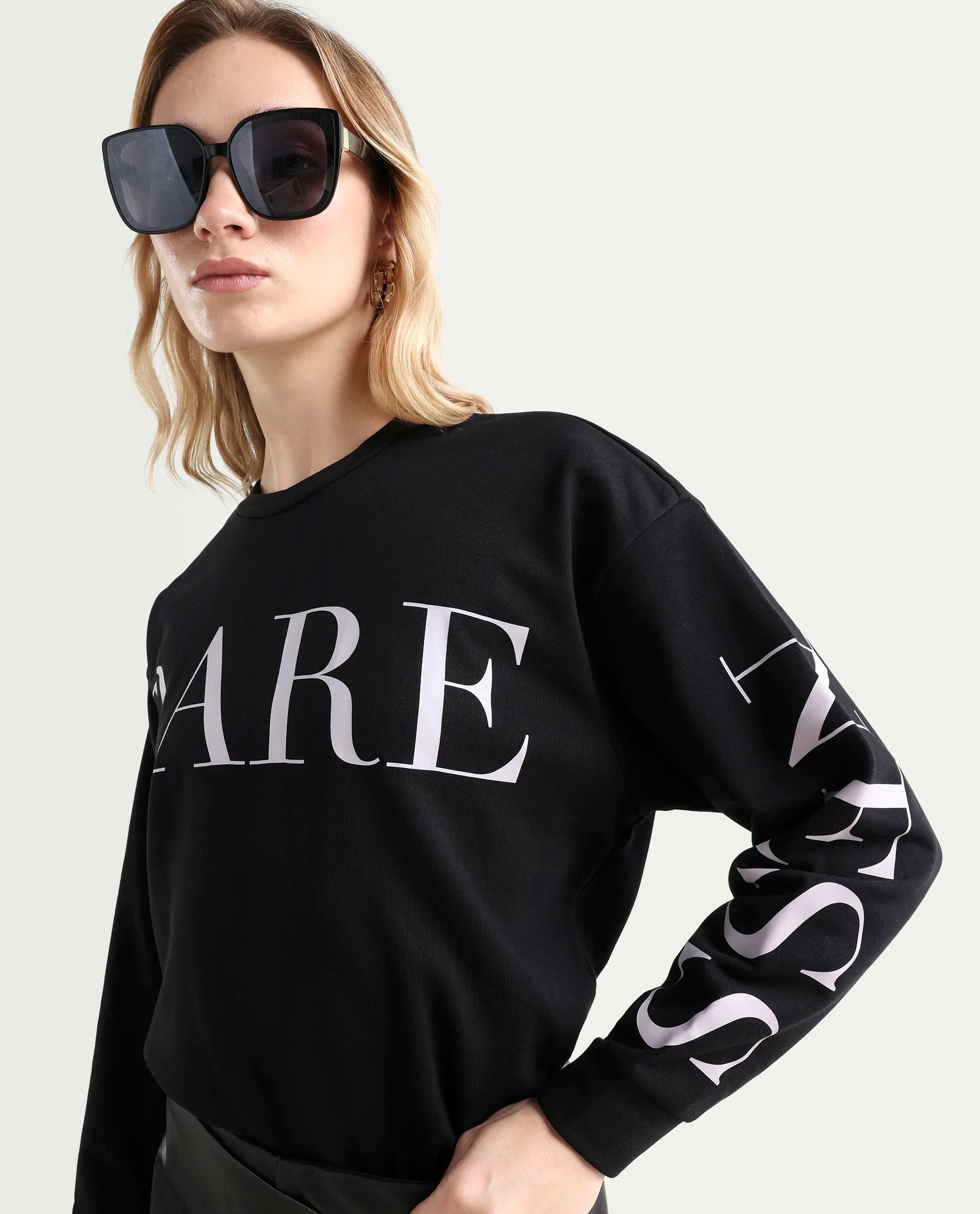 Rareism Women's Shelly Black Polyester Blend Crew Neck Graphic Print Cuffed Sleeve Relaxed Fit Sweatshirt