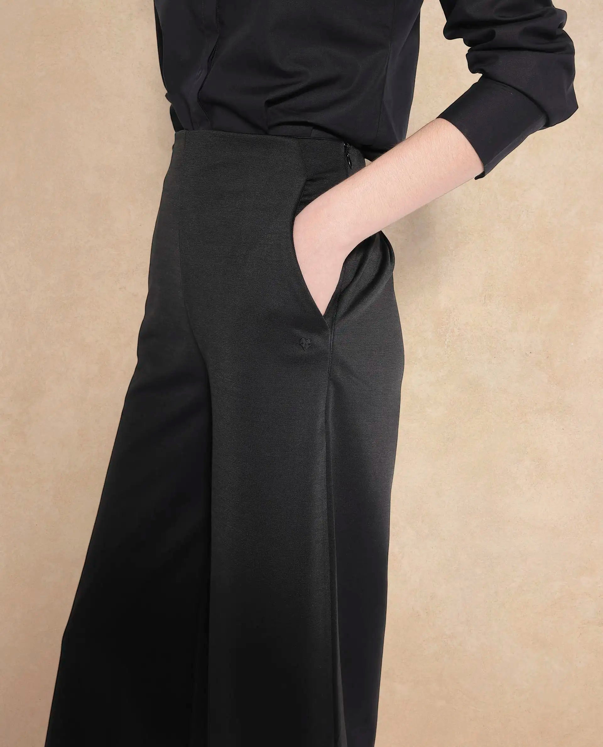 Rareism Women's Shoyo Black Polyester Plain Midi Flared Trouser