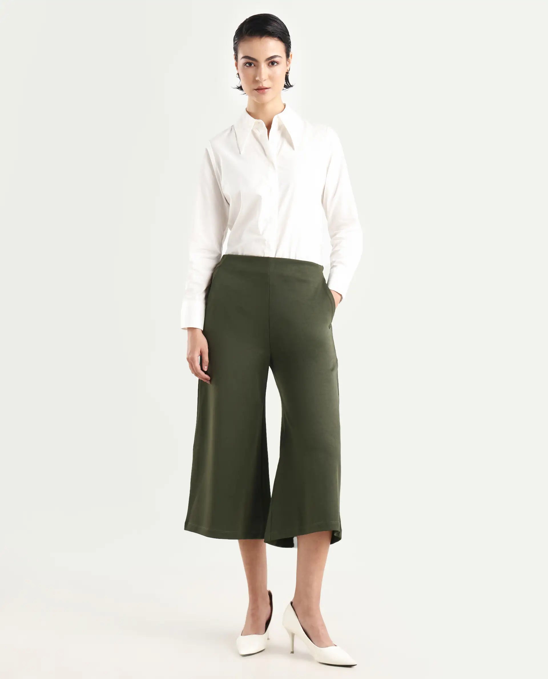 Rareism Women's Shoyo Dark Green Polyester Plain Midi Flared Trouser