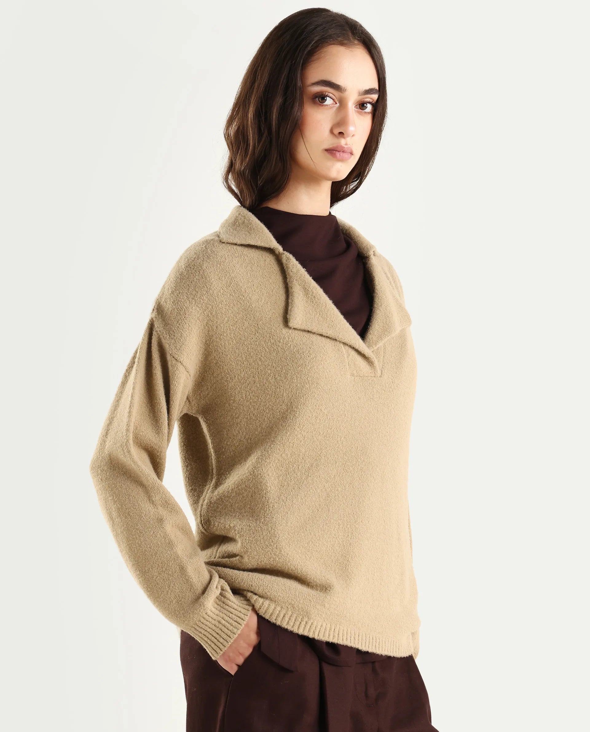 Rareism Women's Sirnako Light Beige Acrylic Spread Collar Relaxed Fit Plain Sweater