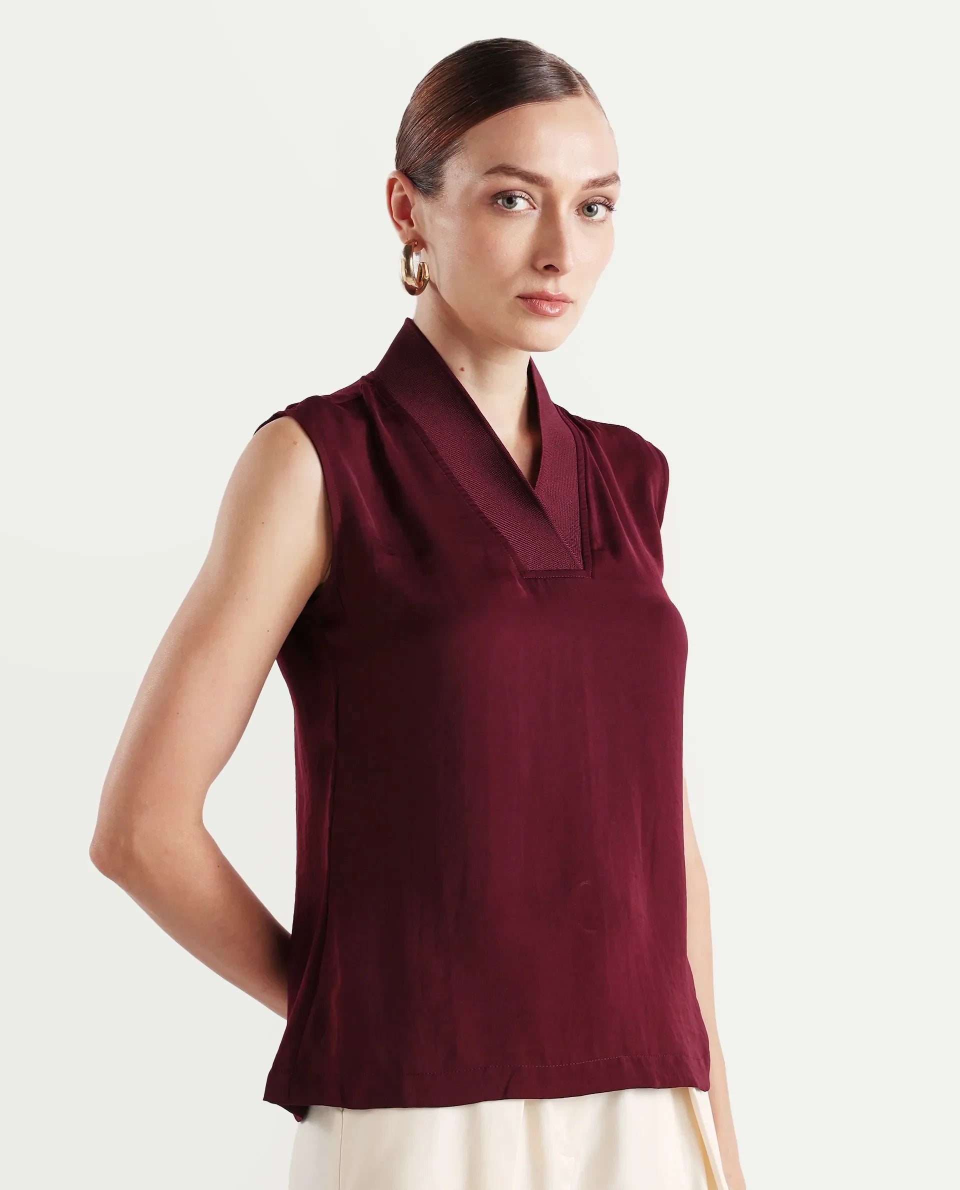 Rareism Women's Siyar Maroon Satin V-Neck Plain Sleeveless Regular Fit Top