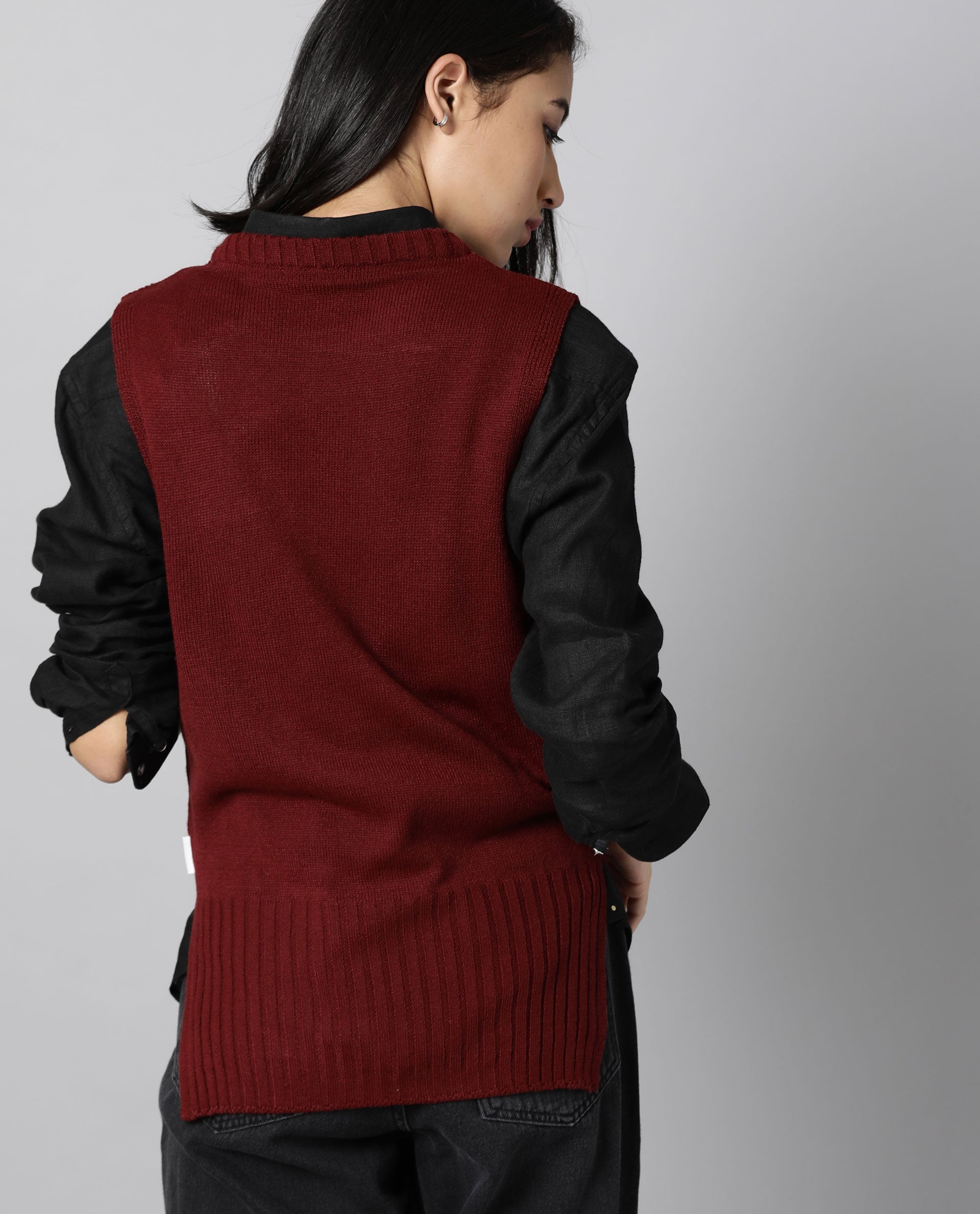 Rareism Women Sleek Red Sweater Sleeveless