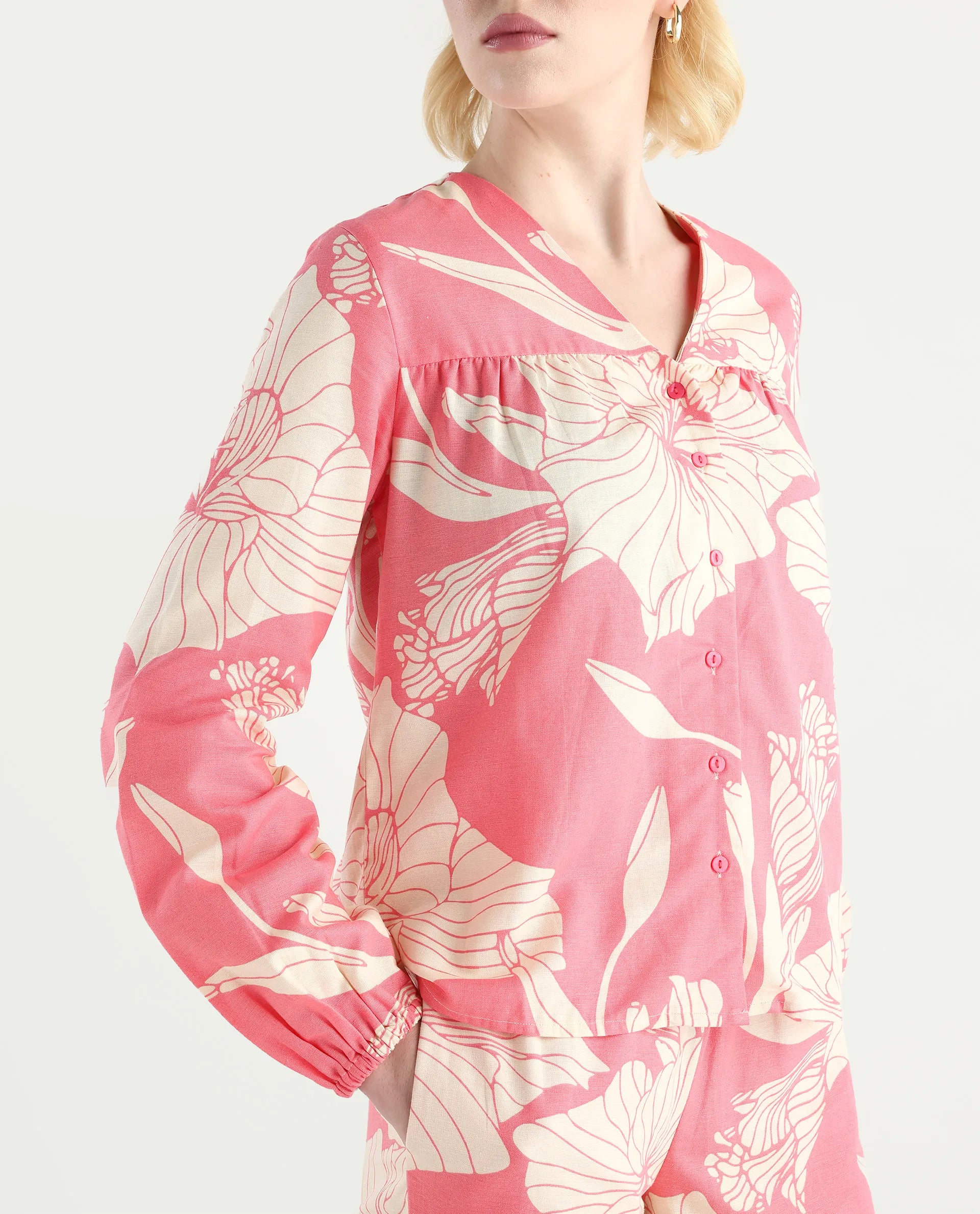 Rareism Women's Somyan T Pink Rayon Blend V-Neck Floral Print Regular Fit Top