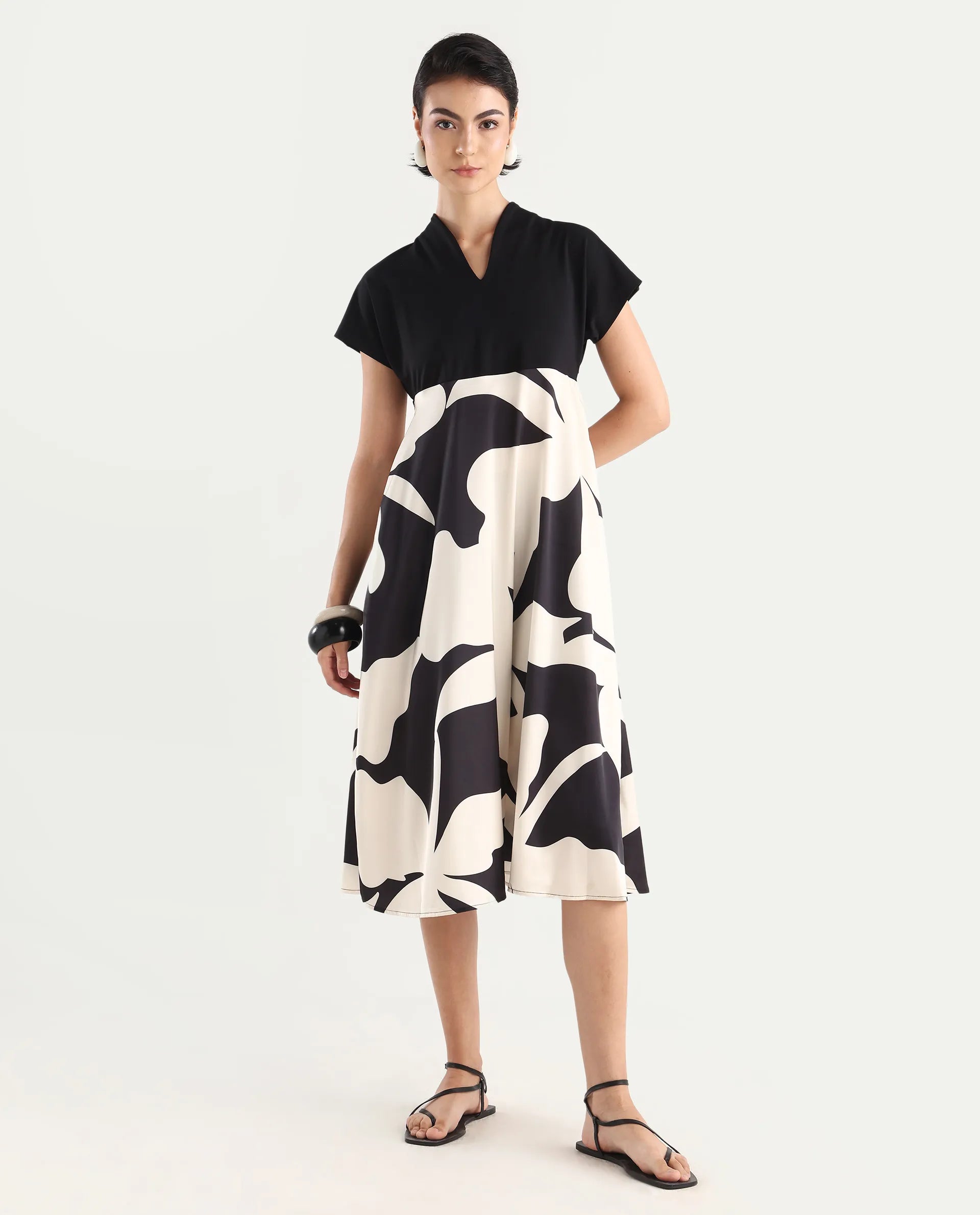 Rareism Women's Sopp White Polyester V-Neck Abstract Print Extended Sleeves Midi Fit And Flare Dress