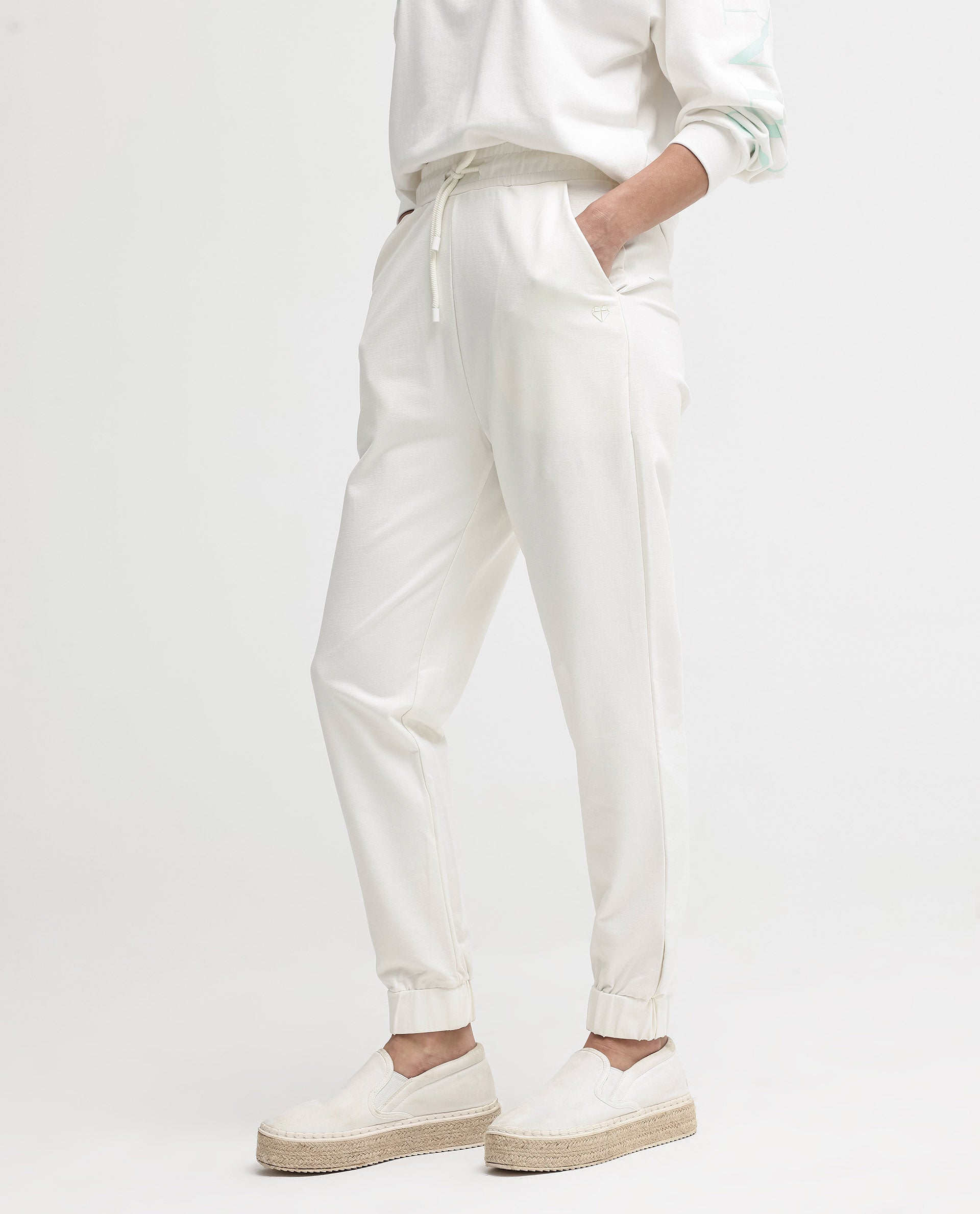 Rareism Women's Terac Off White Polyester Blend Plain Ankle Length Regular Fit Track Pant