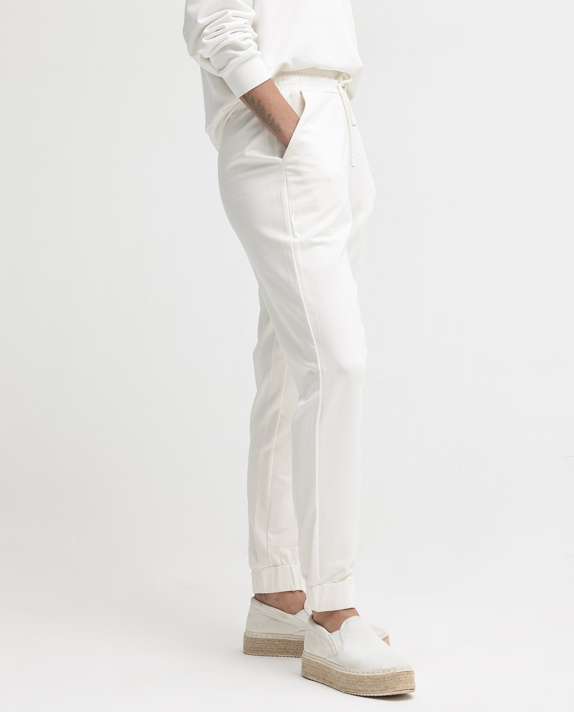 Rareism Women's Terac Off White Polyester Blend Plain Ankle Length Regular Fit Track Pant