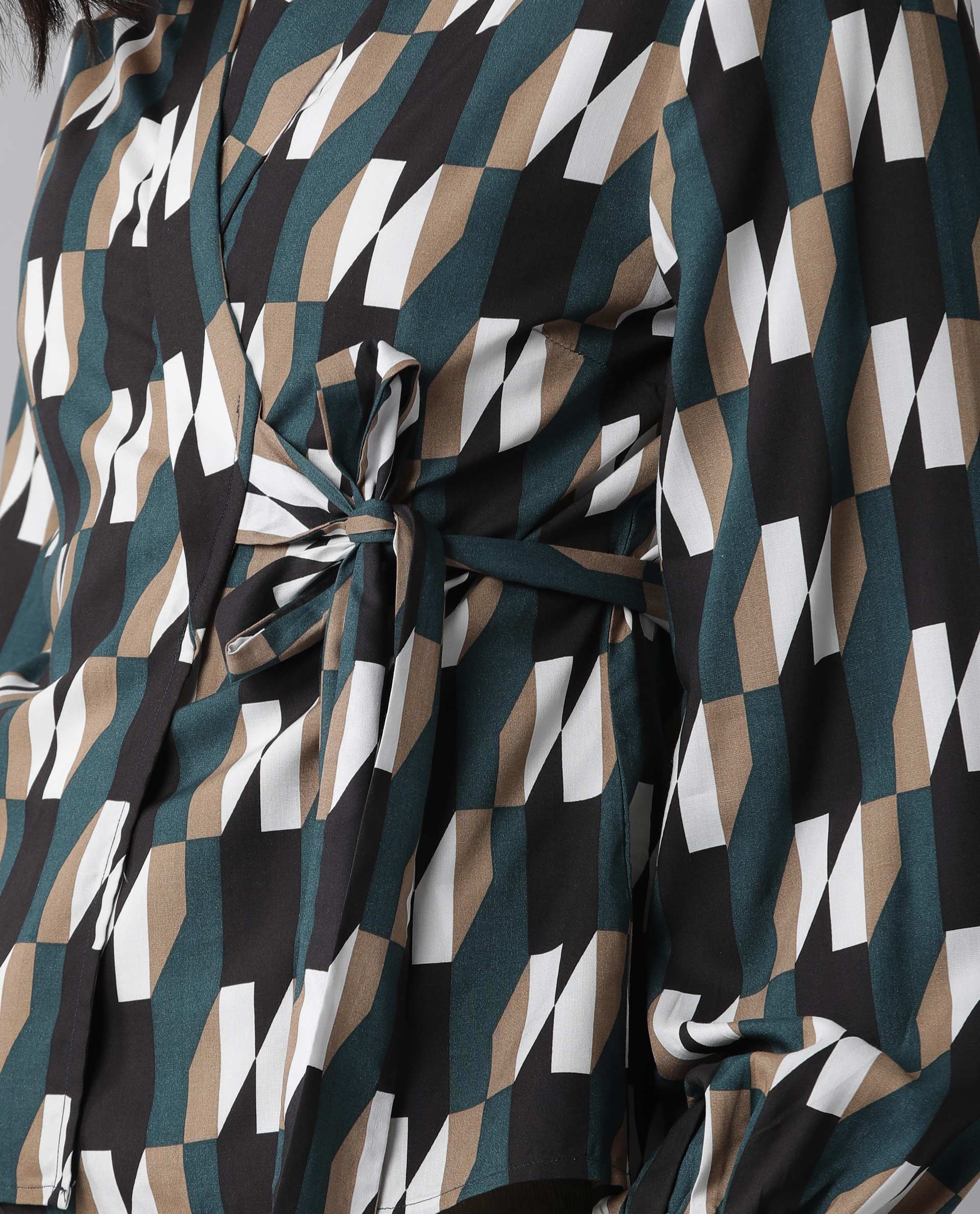 Rareism Women Tom Black Viscose Fabric Tailored Fit Cropped V-Neck Full Sleeves Checked Top