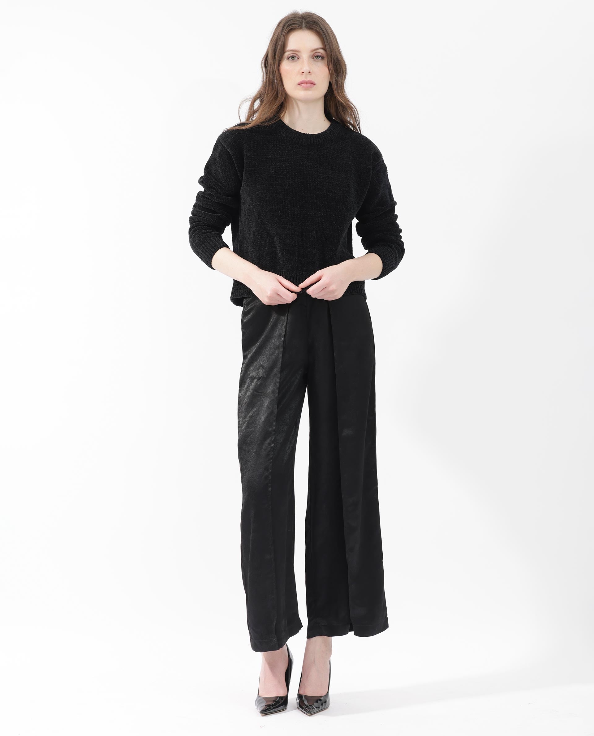 Rareism Women's Tosti Black Cotton Crew Neck Plain Regular Fit Sweater