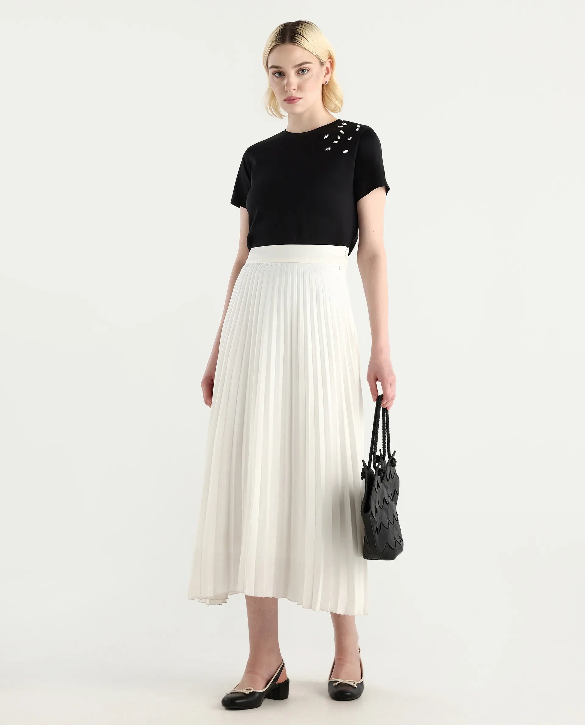 Rareism Women's Twen Black Cotton Crew Neck Regular Fit Printed T-Shirt