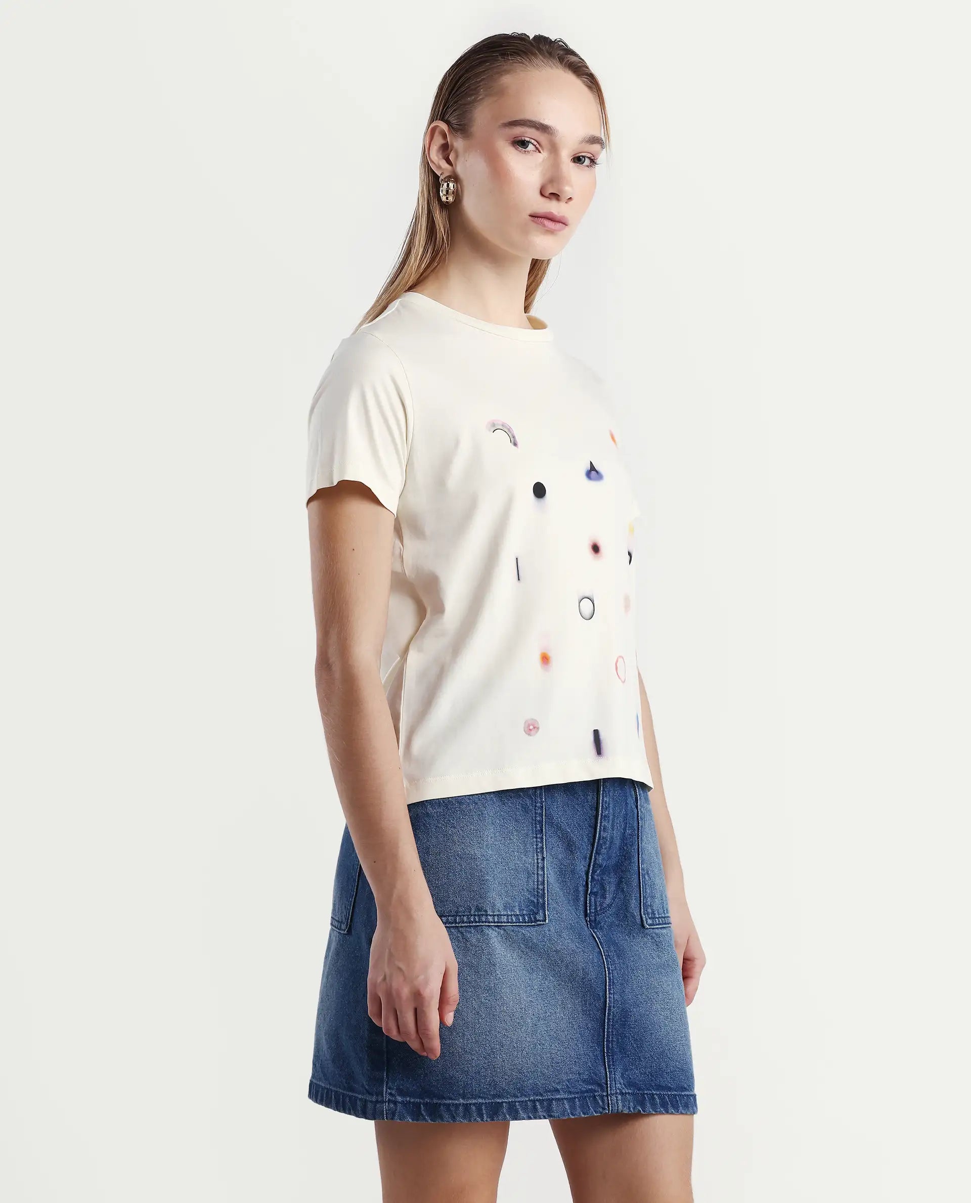 Rareism Women's Tye Off White Cotton Blend Crew Neck Regular Fit T-Shirt