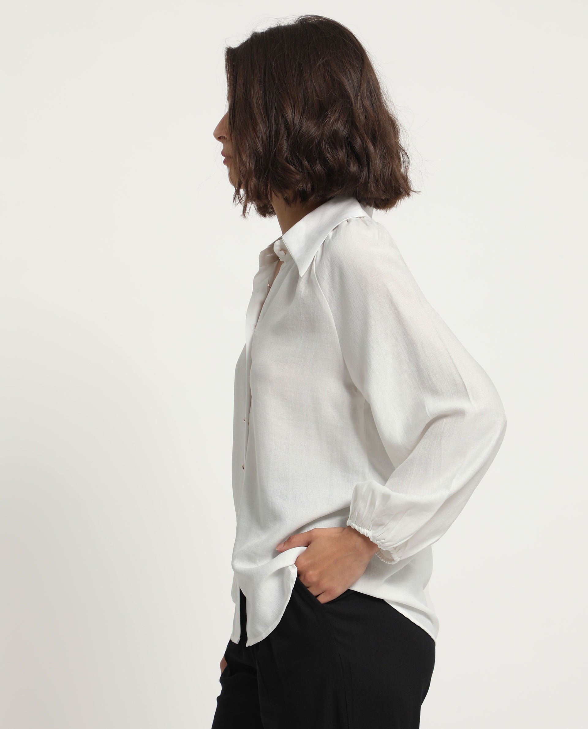 Rareism Women's Ugans White Polyester Spread Collar Plain Balloon Sleeve Relaxed Fit Top