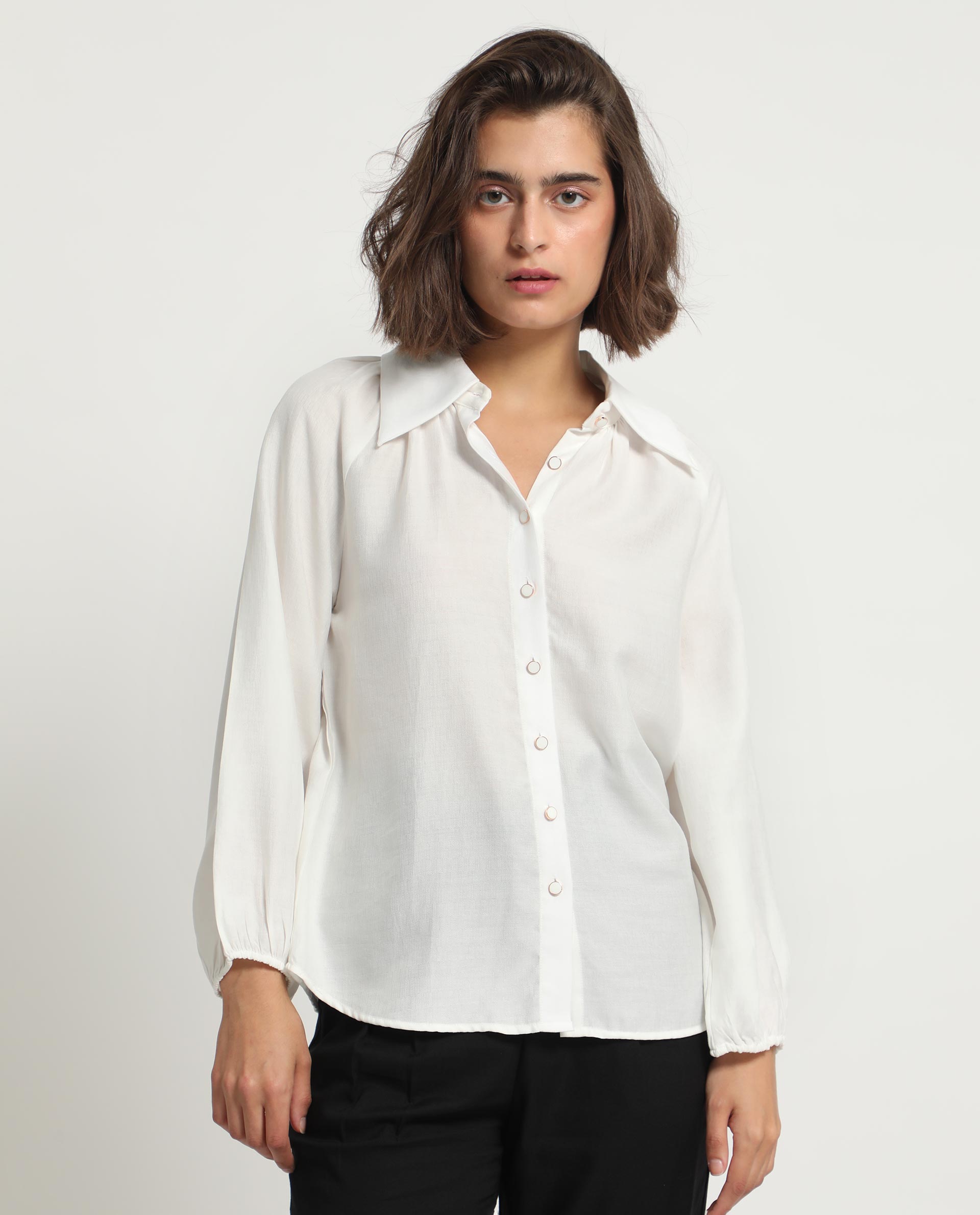 Rareism Women's Ugans White Polyester Spread Collar Plain Balloon Sleeve Relaxed Fit Top