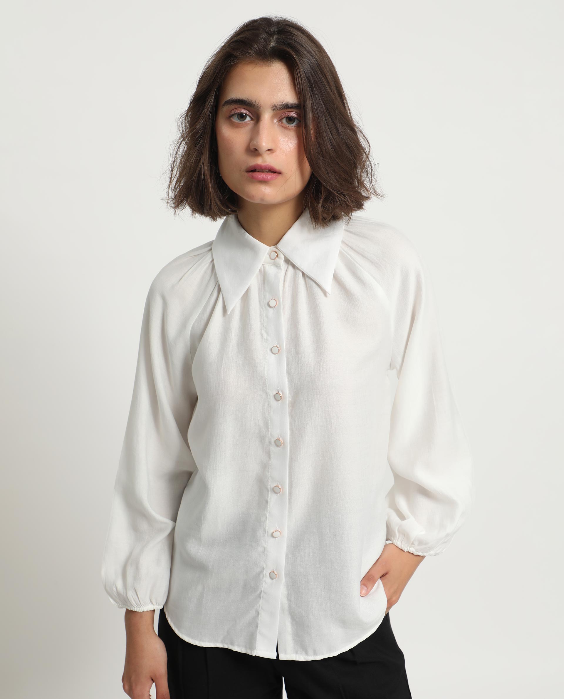 Rareism Women's Ugans White Polyester Spread Collar Plain Balloon Sleeve Relaxed Fit Top