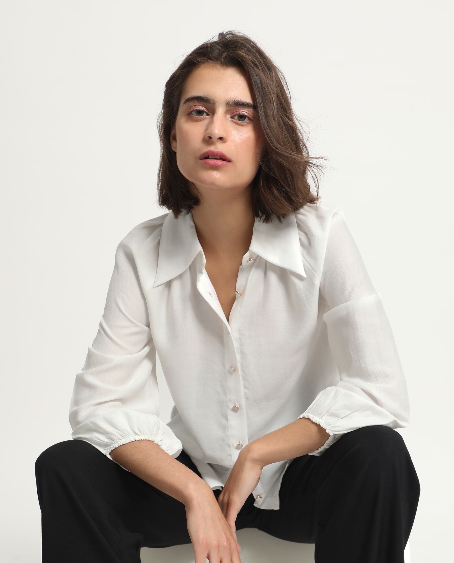 Rareism Women's Ugans White Polyester Spread Collar Plain Balloon Sleeve Relaxed Fit Top