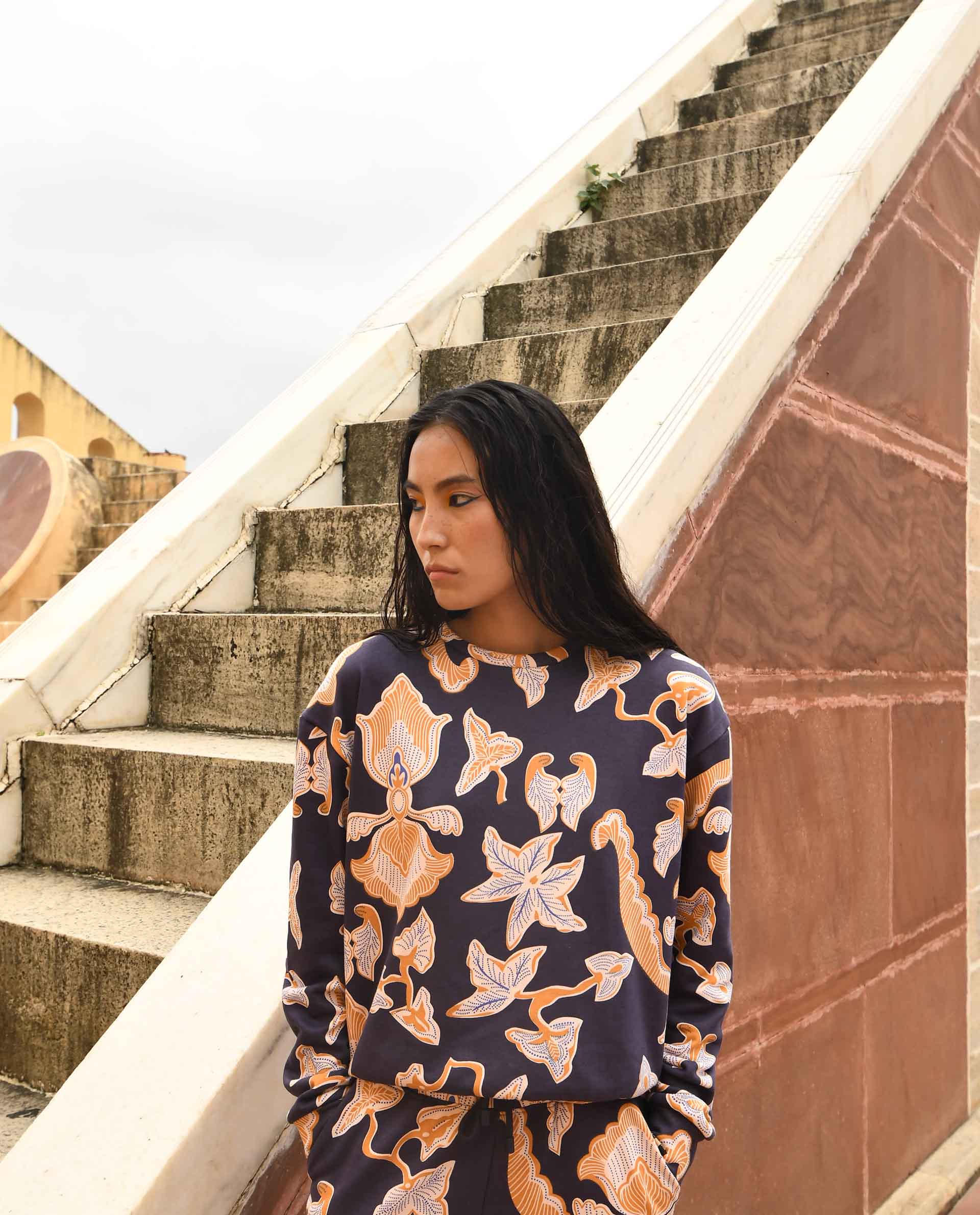 Rareism Women Denise Navy Cotton Fabric Relaxed Fit Full Sleeves Abstract Print Crew Neck Sweatshirt