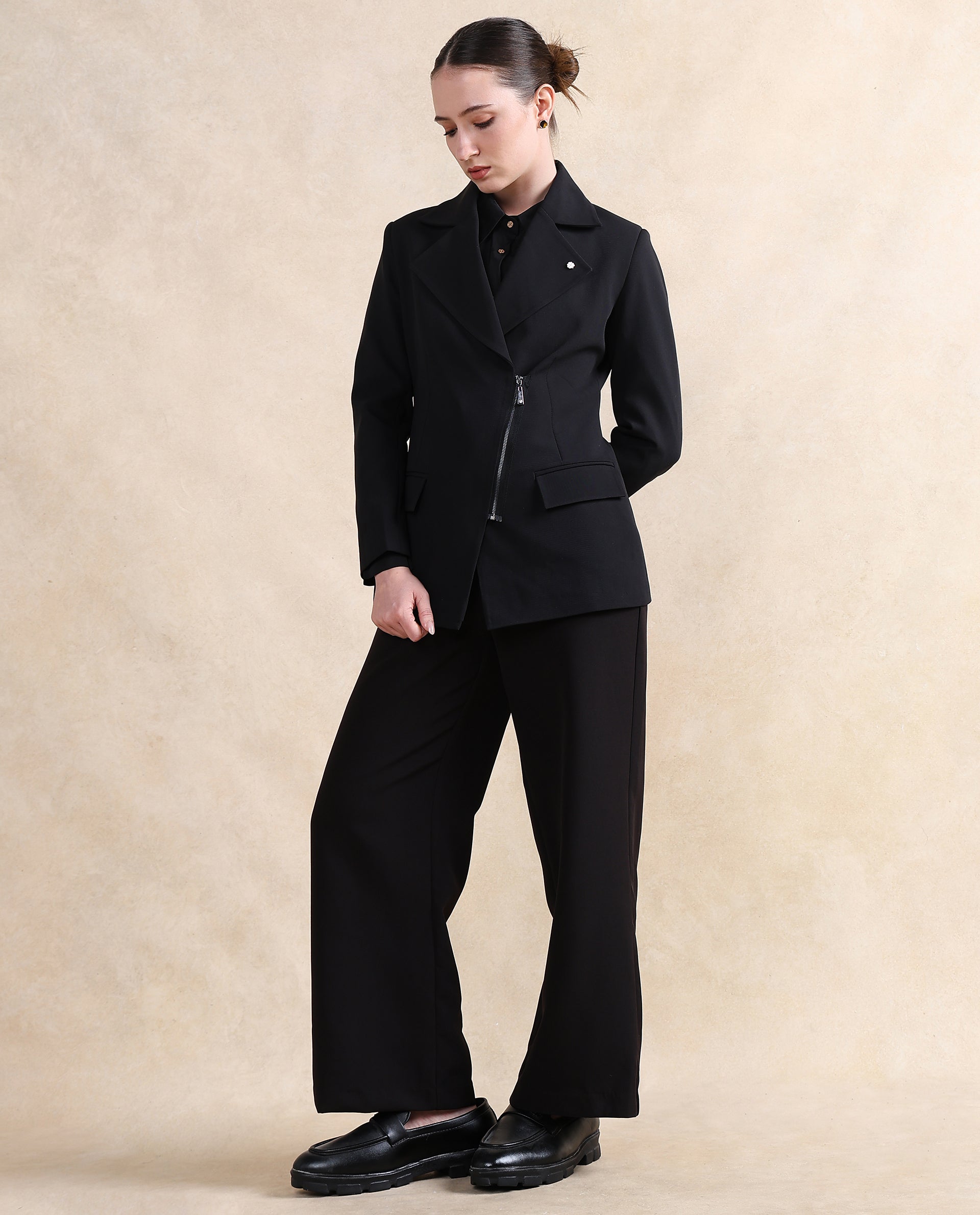 Rareism Women's Versto Black Lapel Neck Plain Regular Fit Jacket