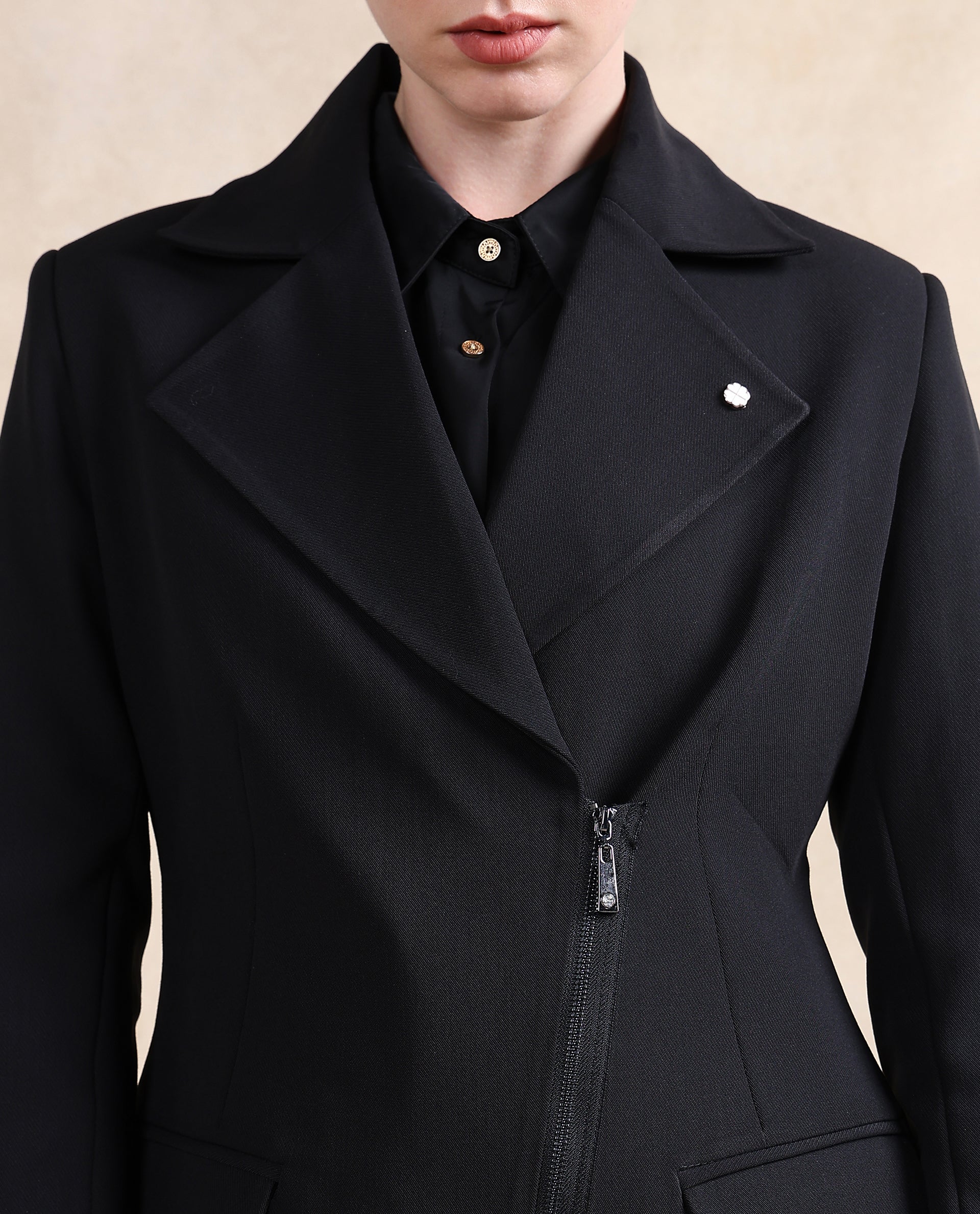 Rareism Women Versto Black Full Sleeve Lapel Neck Zipper Closure Plain Jacket