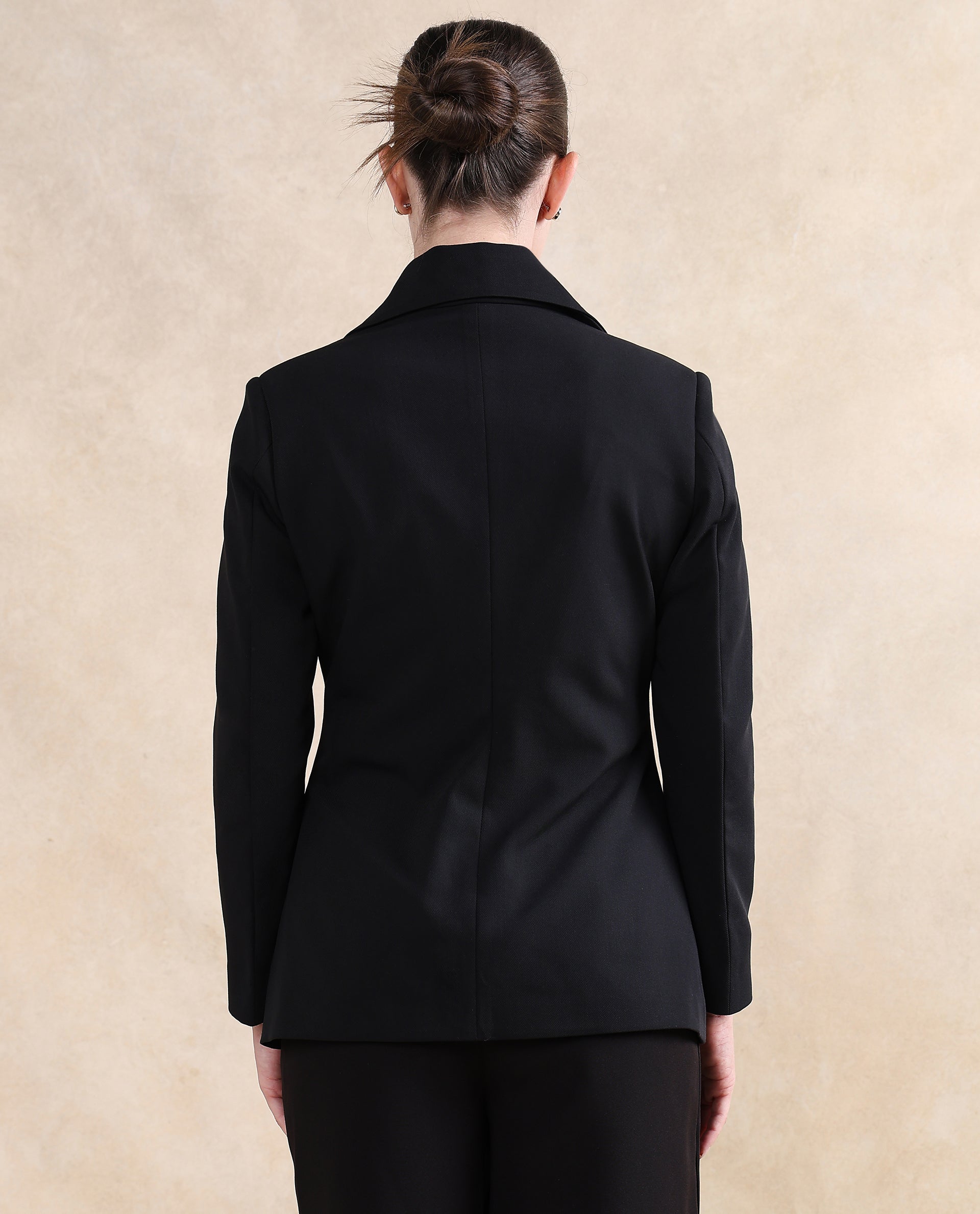 Rareism Women's Versto Black Lapel Neck Plain Regular Fit Jacket