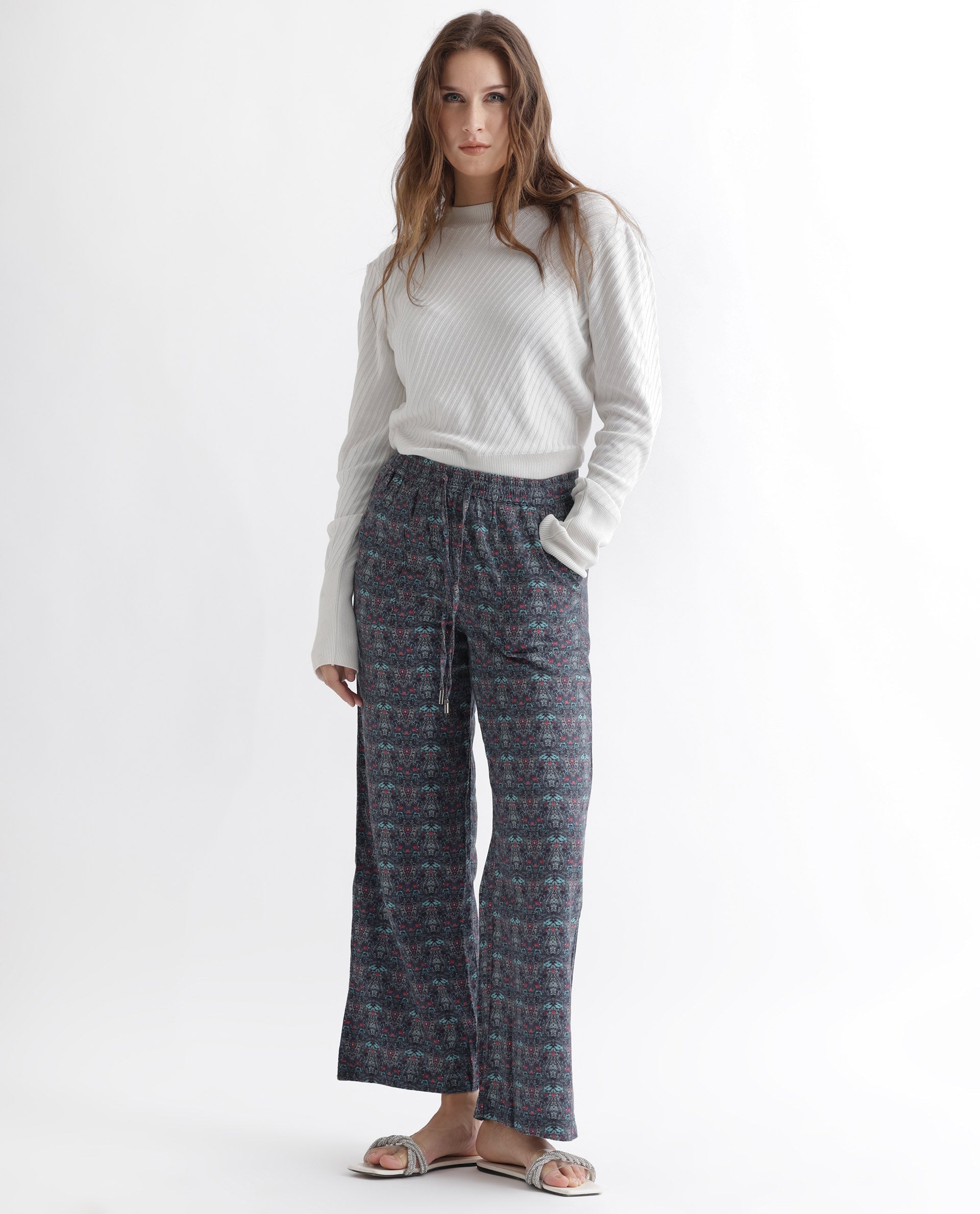 Rareism Women's Victo Grey Cotton Geometric Print Ankle Length Tailored Trouser