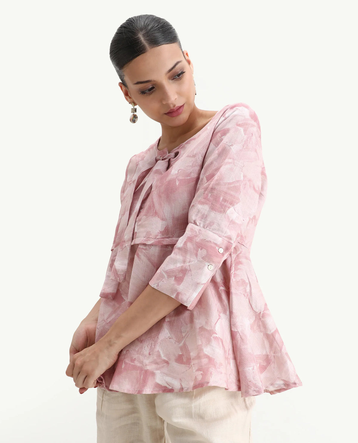 Rareism Women's Victor Pink Sweetheart Neck Printed Tailored Top