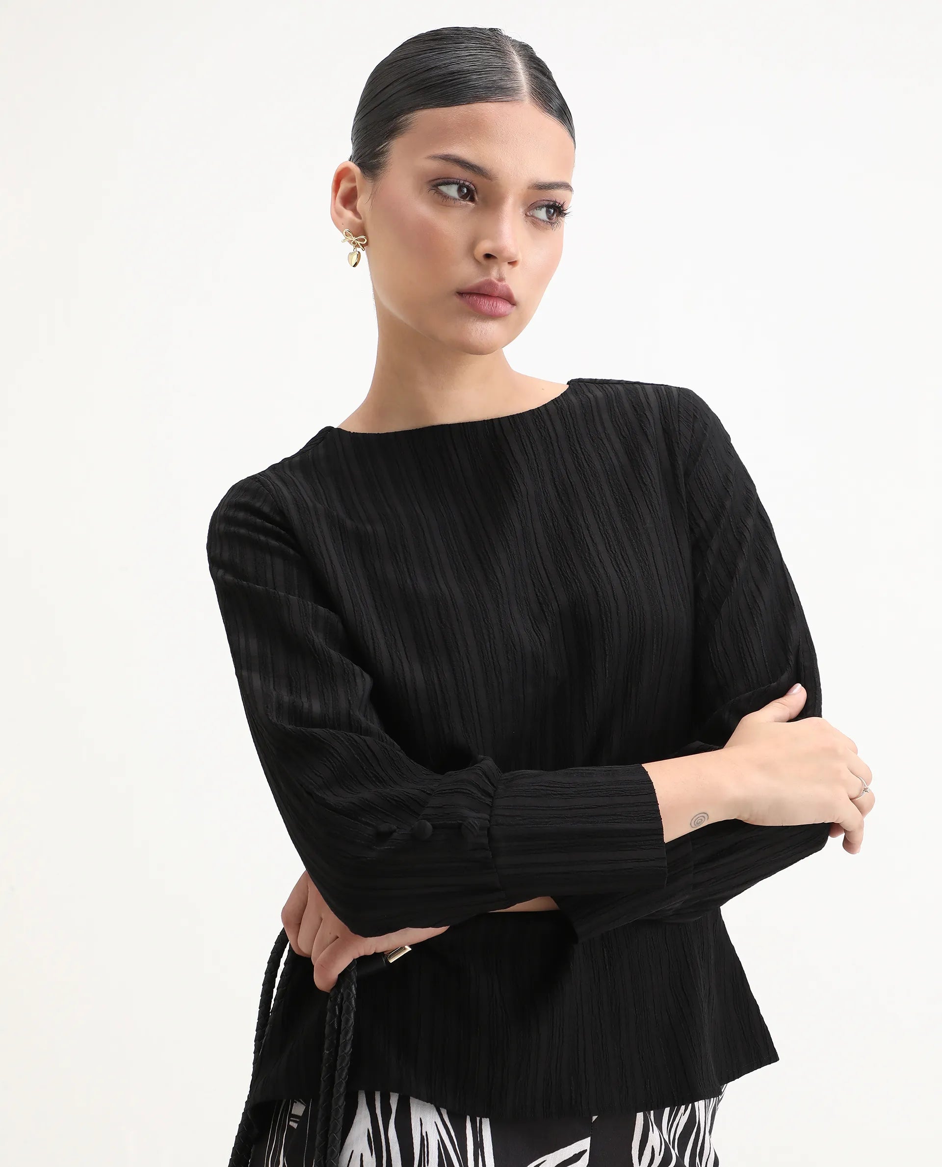 Rareism Women's Varfa Black Polyester Drop Collar Plain Boxy Fit Shirt