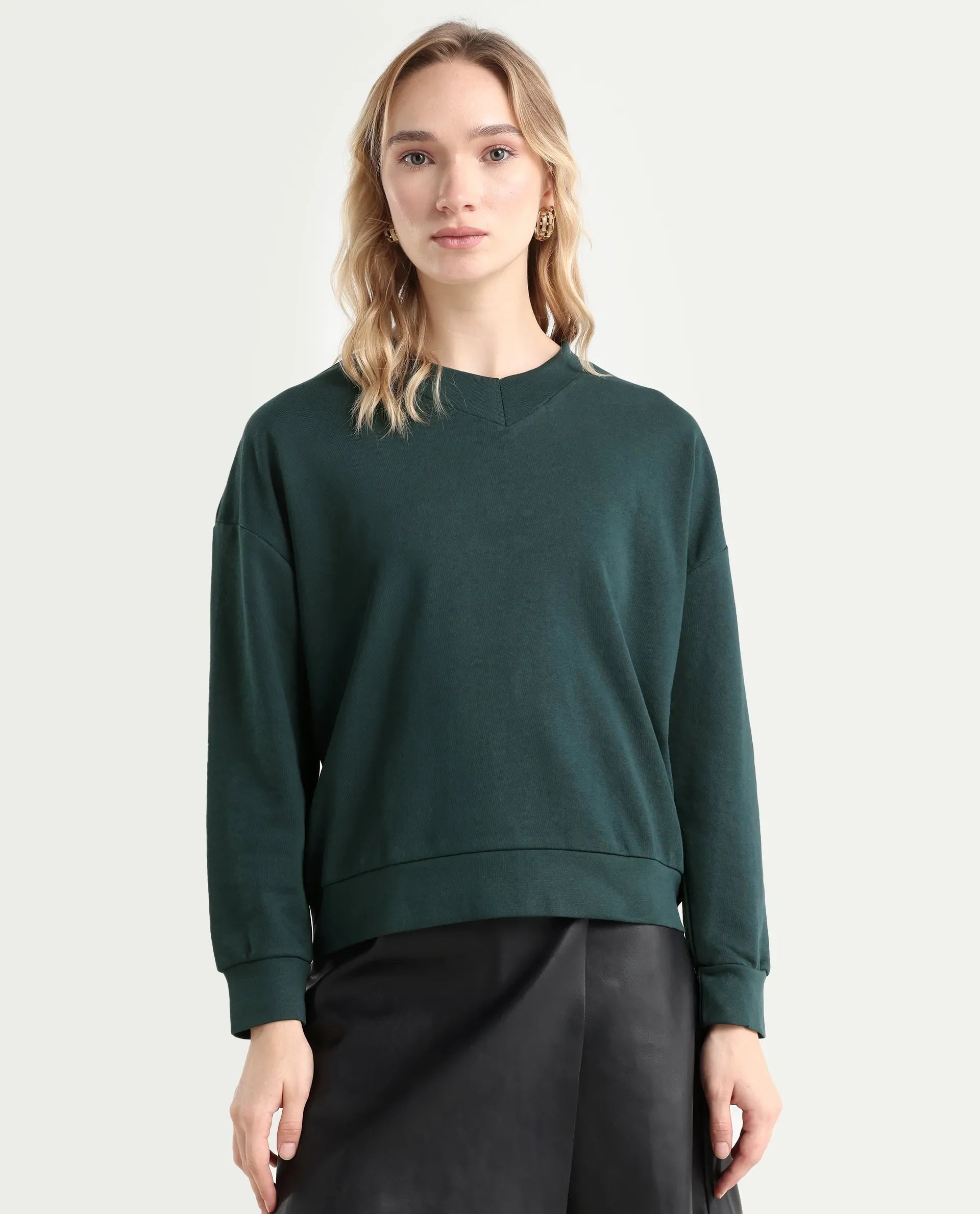 Rareism Women's Vitoo Dark Green Cotton Blend Crew Neck Plain Relaxed Fit Sweatshirt