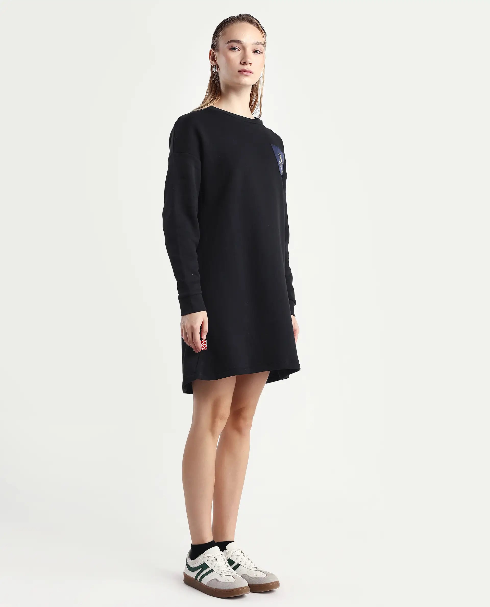 Rareism Women's Wekel Black Cotton Blend Crew Neck Plain Oversized Sweatshirt