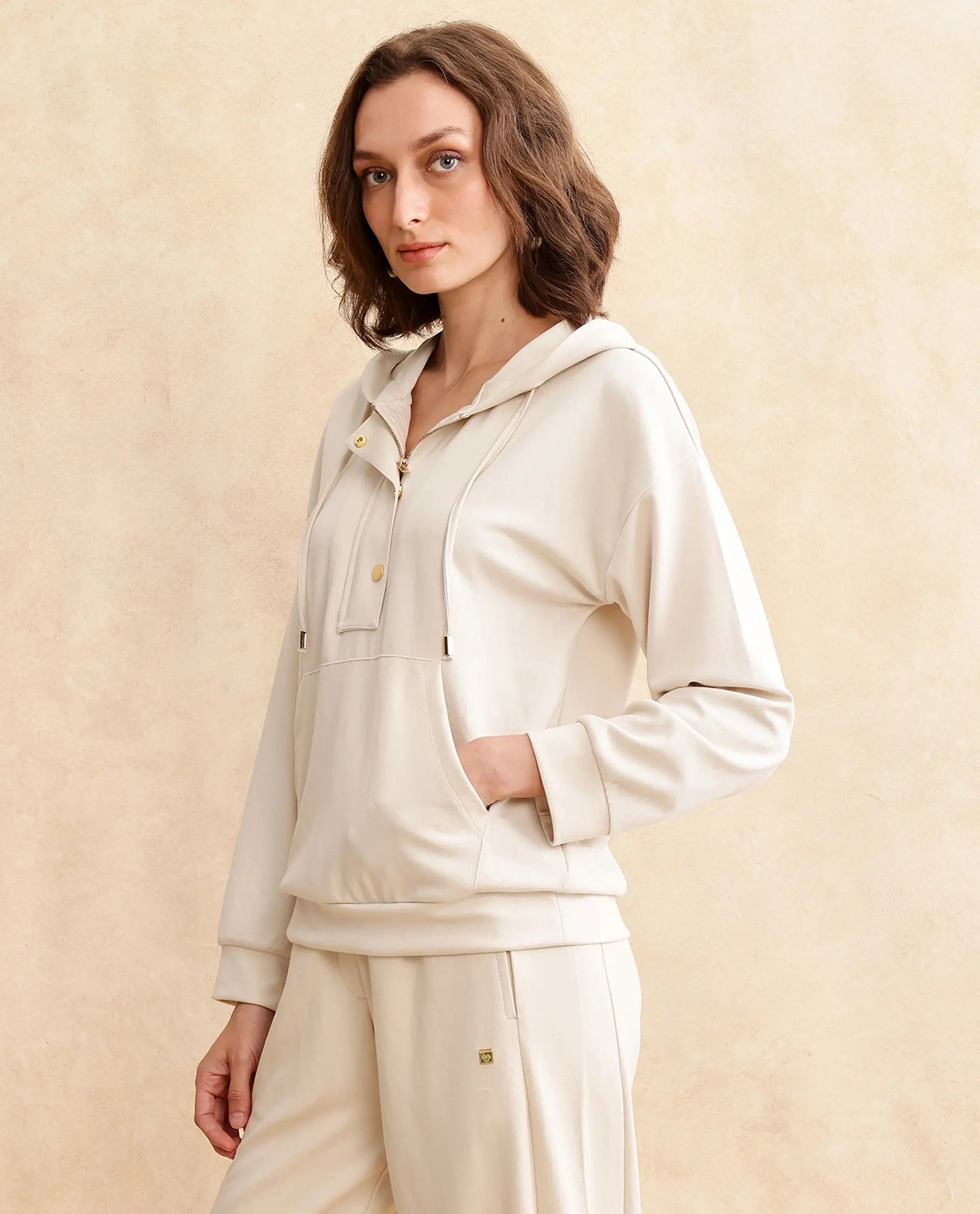 Rareism Women's Yalova Off White Modal Blend Hooded Plain Relaxed Fit Sweatshirt