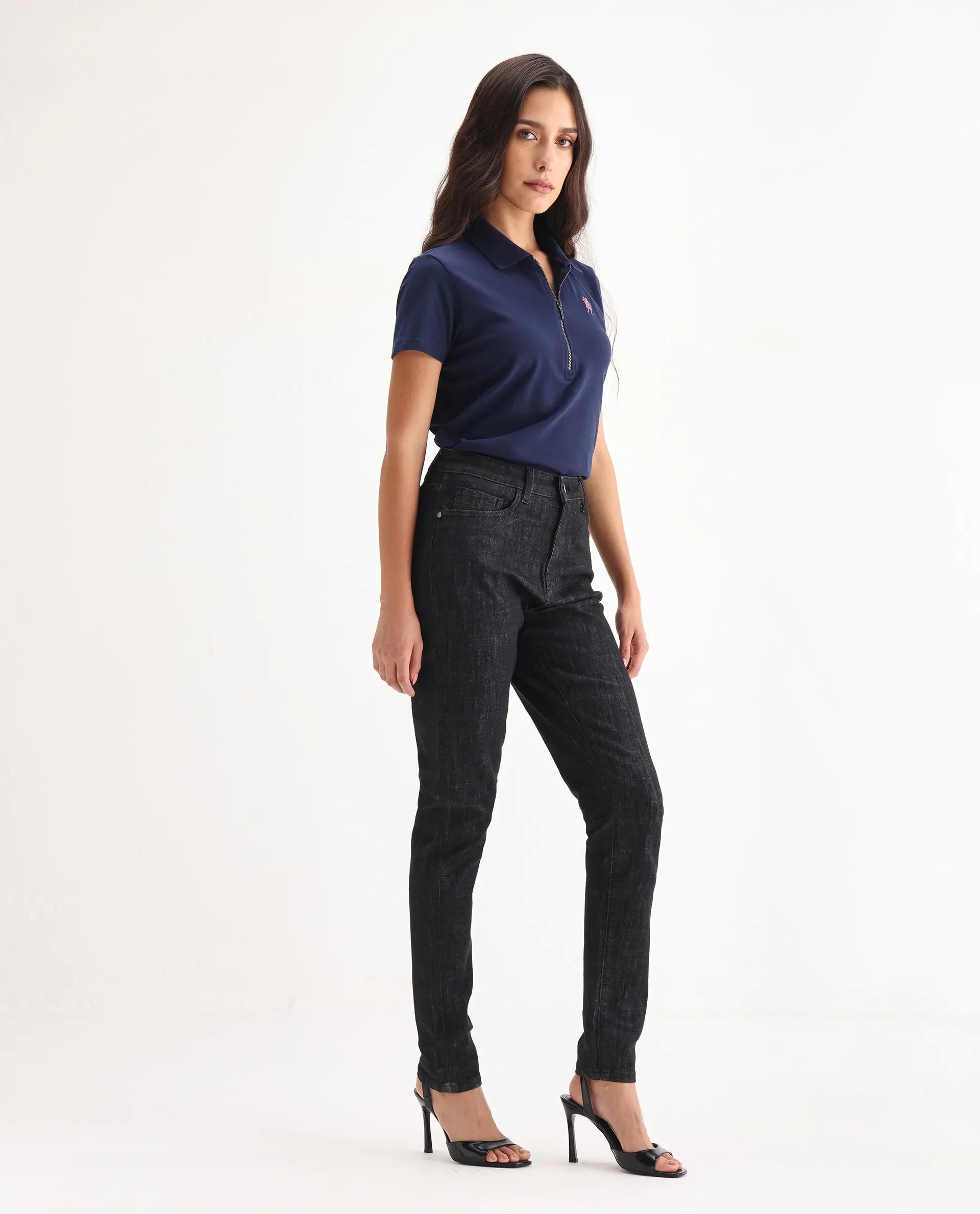 Rareism Women's Zaisho Black Cotton Blend Plain Ankle Length Sleek Skinny Fit Jeans