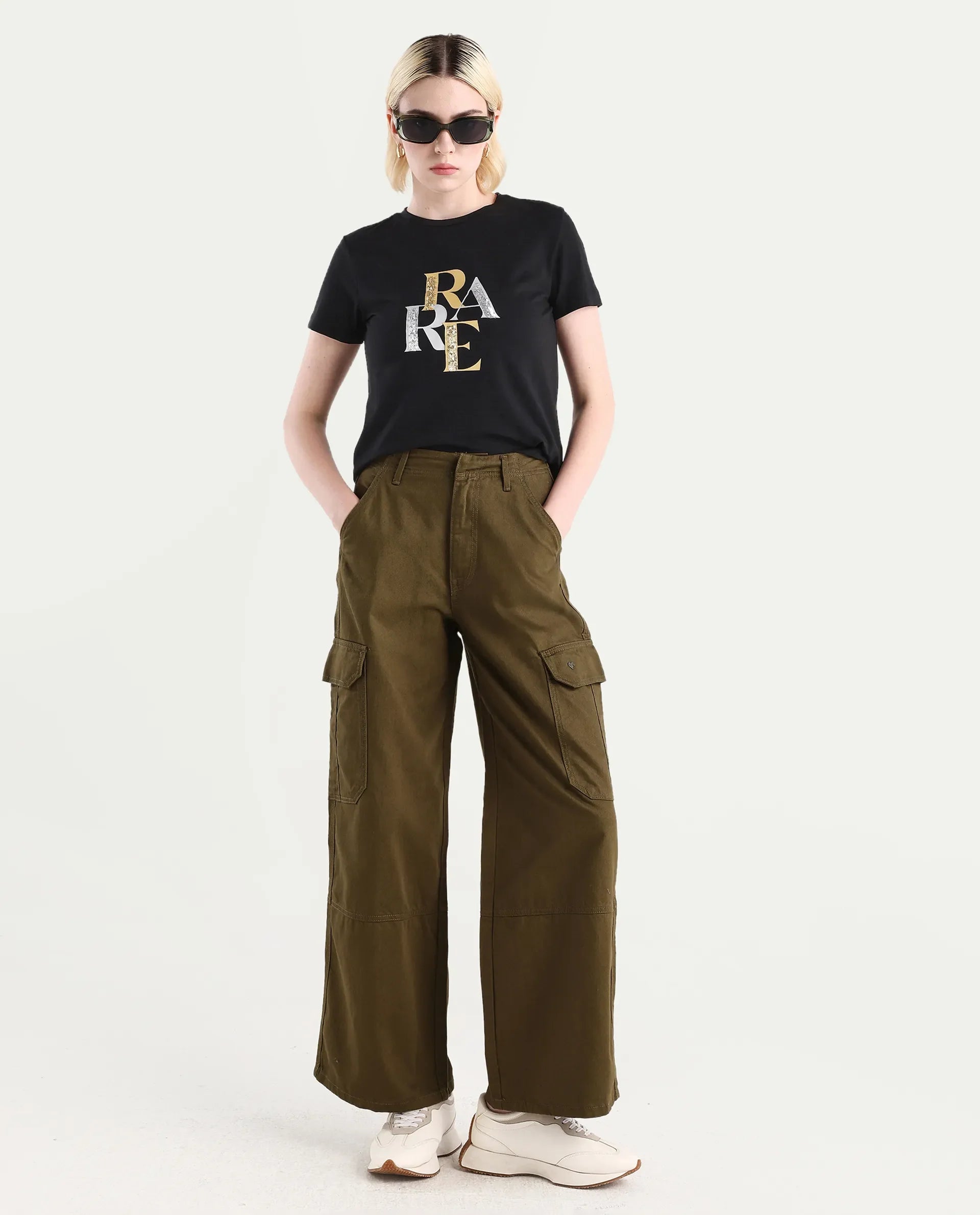 Rareism Women's Zebec Black Cotton Blend Crew Neck Graphic Print Regular Fit T-Shirt
