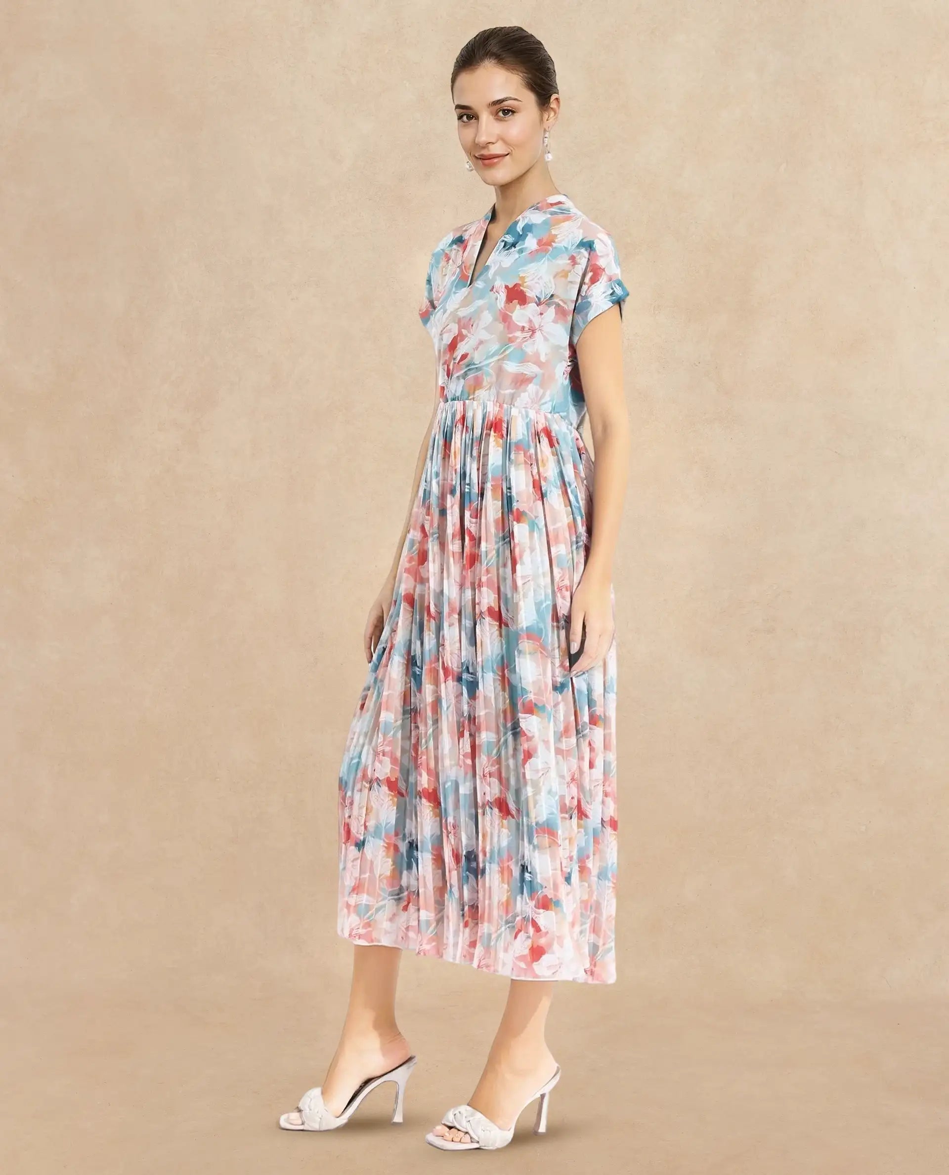 Rareism Women's Zinuzu Light Multi Polyester V-Neck Floral Print Extended Sleeves Midi Fit And Flare Dress