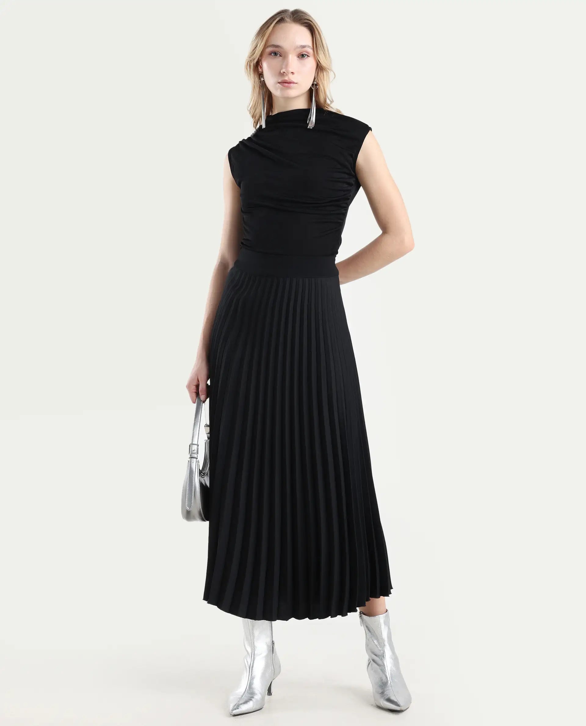 Rareism Women's Zoptus Black Cotton High Neck Regular Fit Plain Top